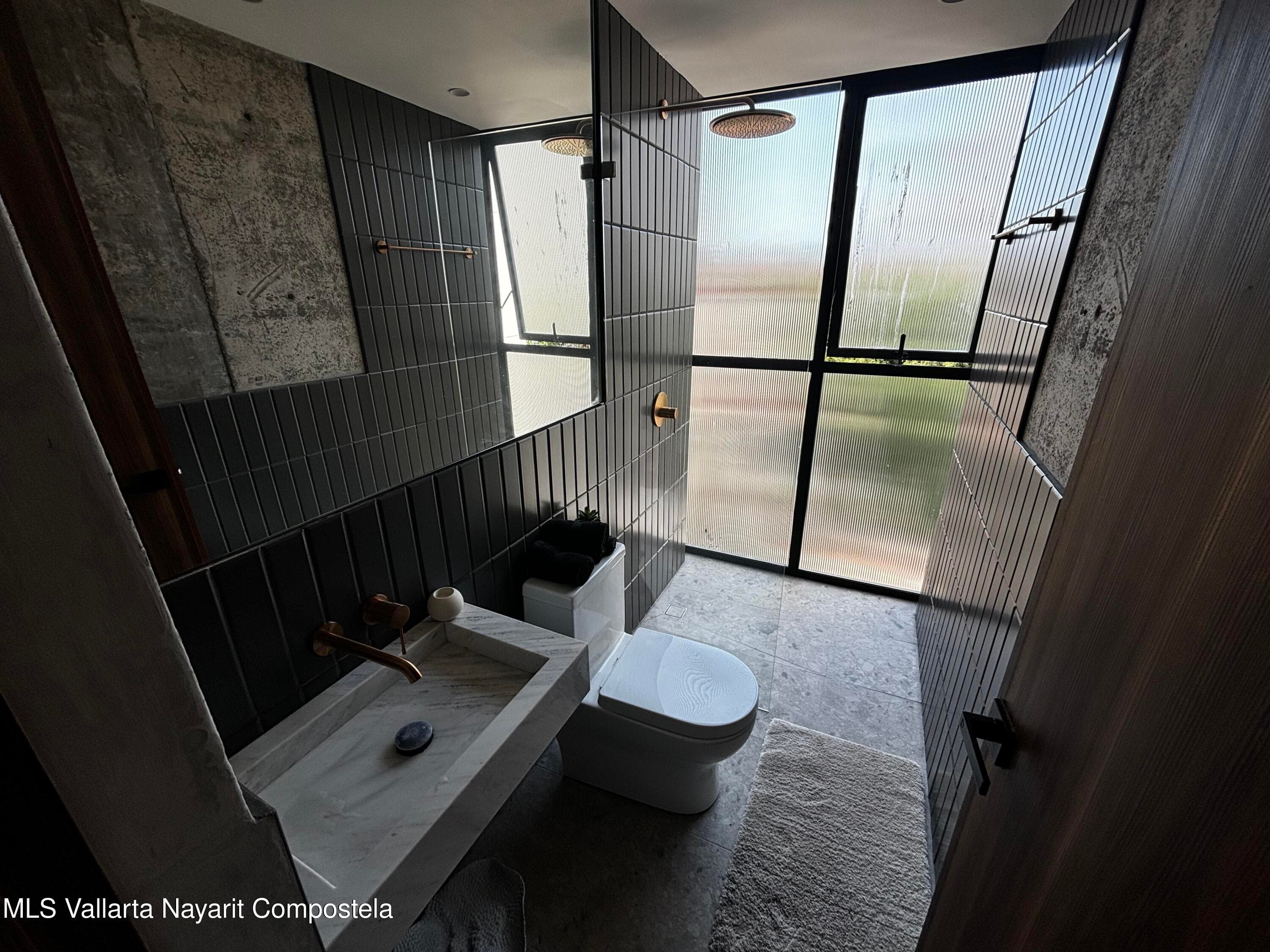 Varia Living 14