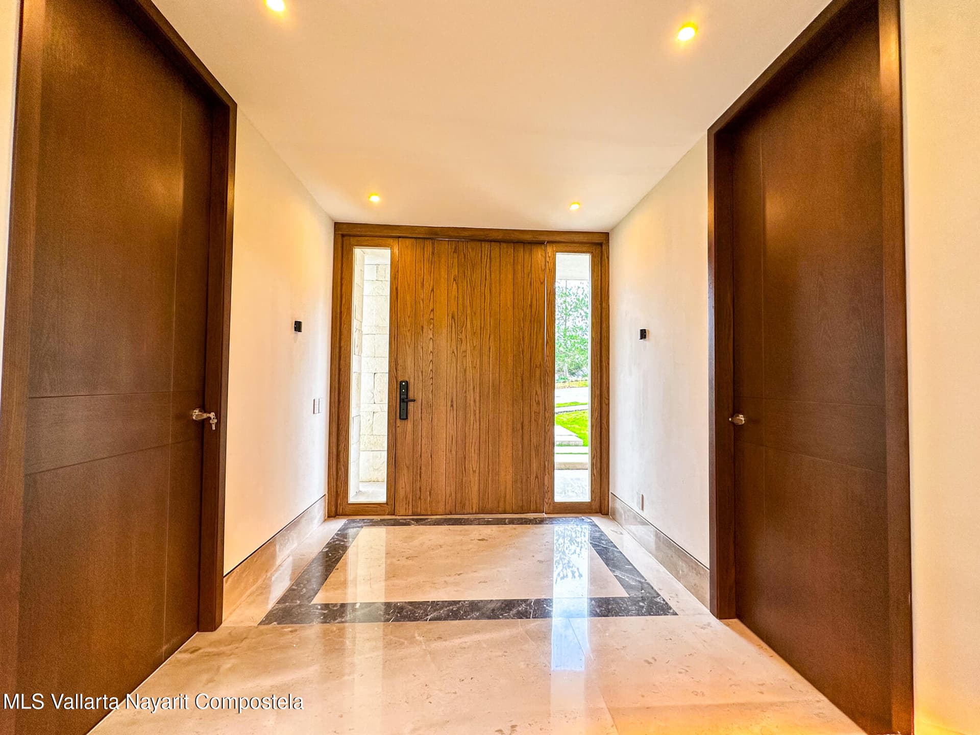 751 Paseo del Parque 5