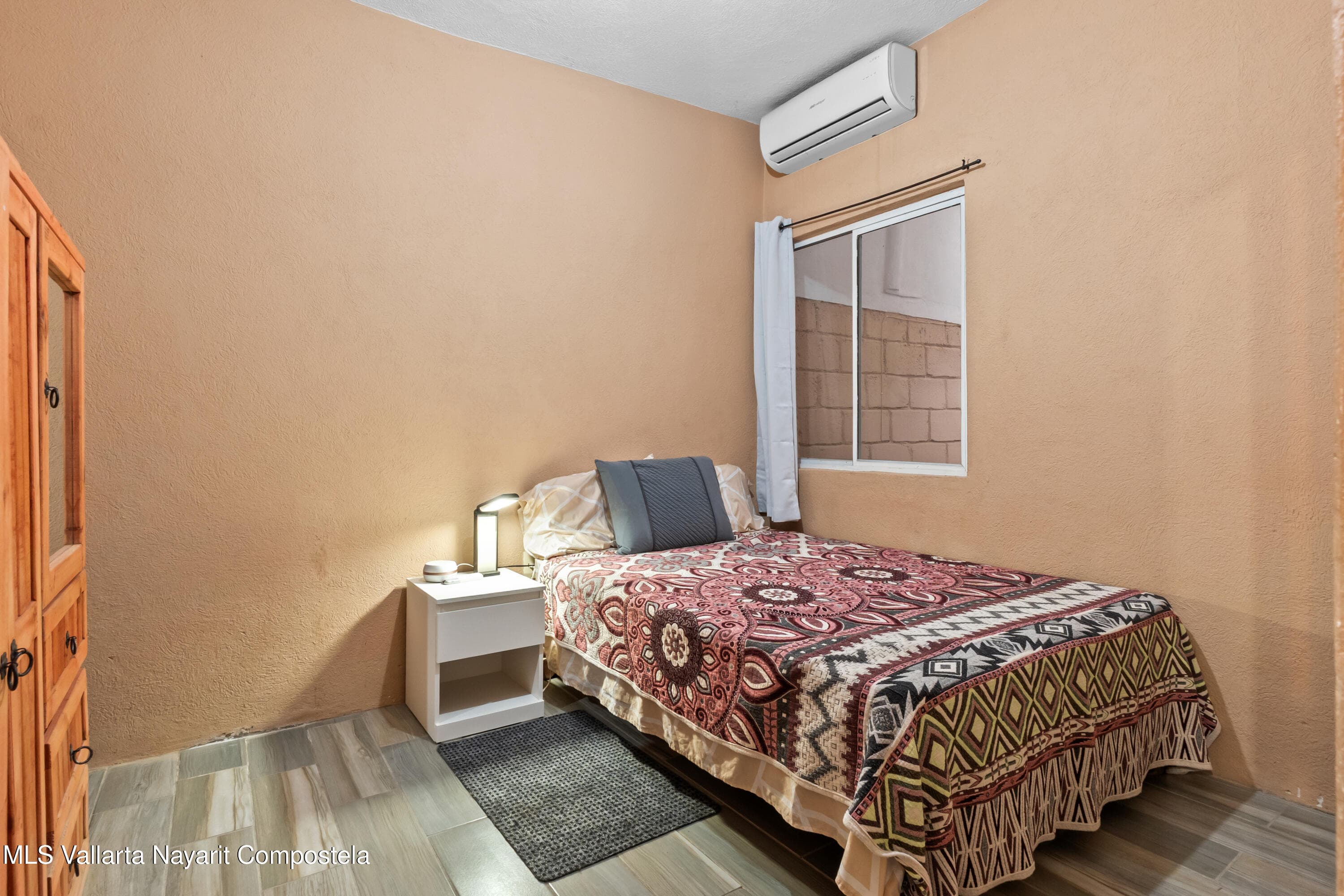 145 Palma Kentia 21