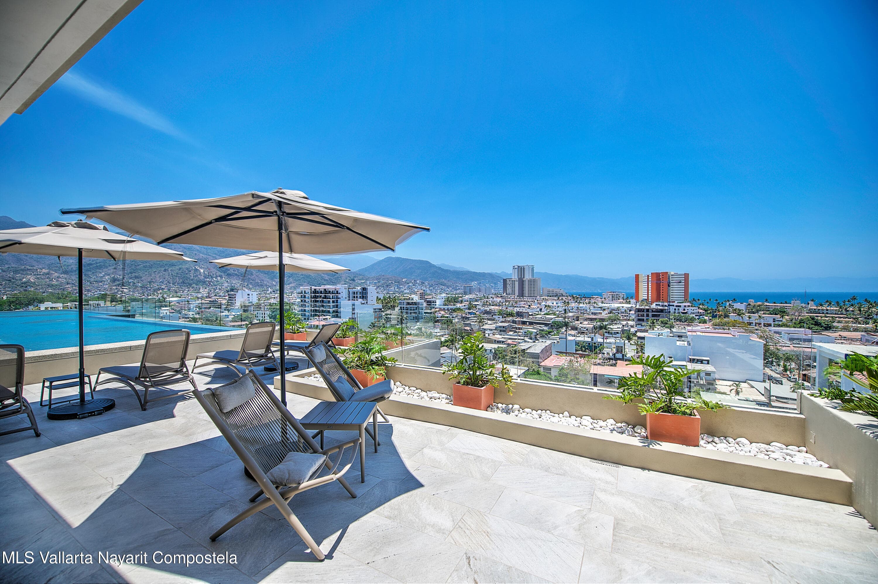 117 PALM SPRING 31