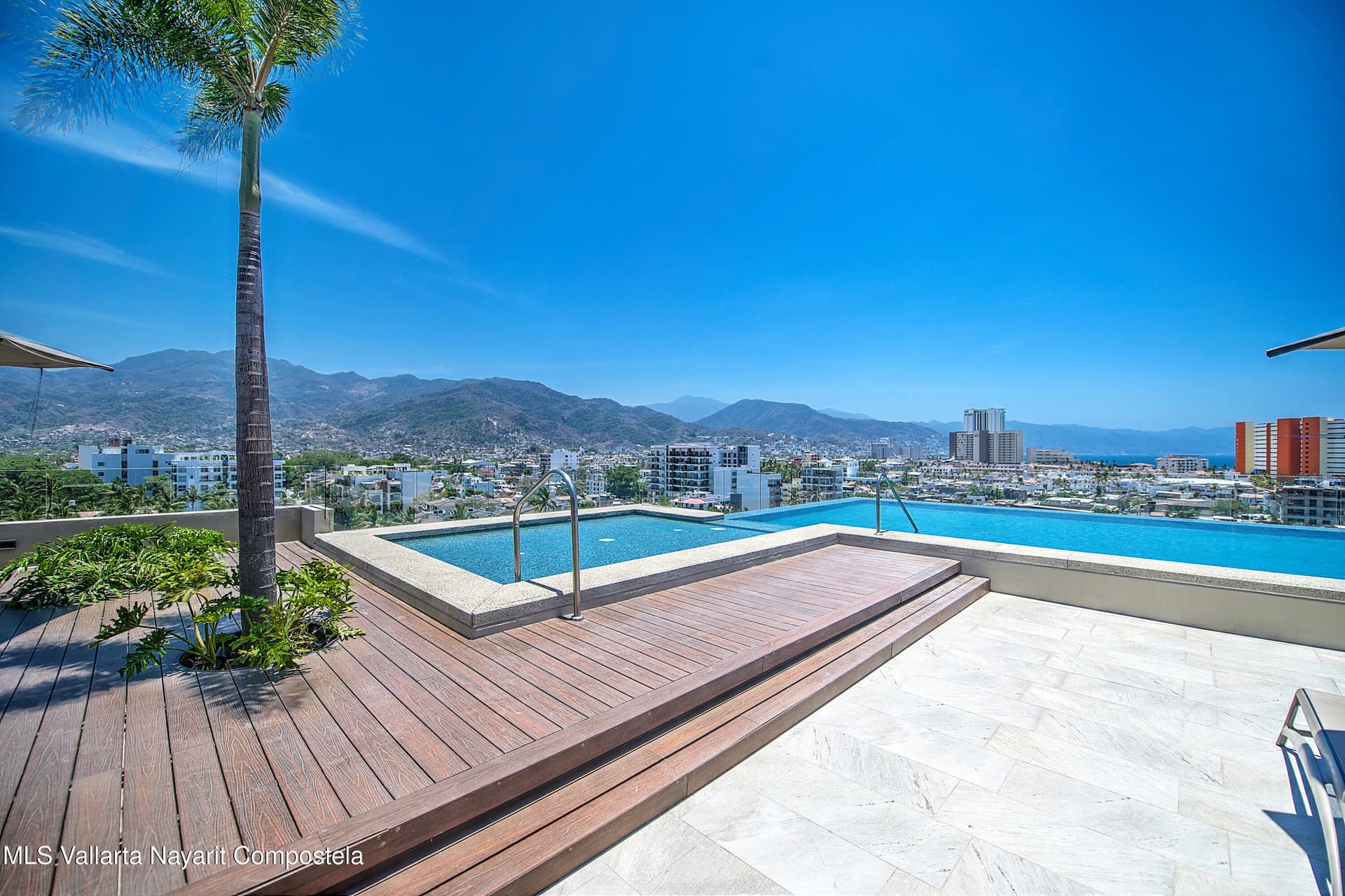 117 PALM SPRING 28