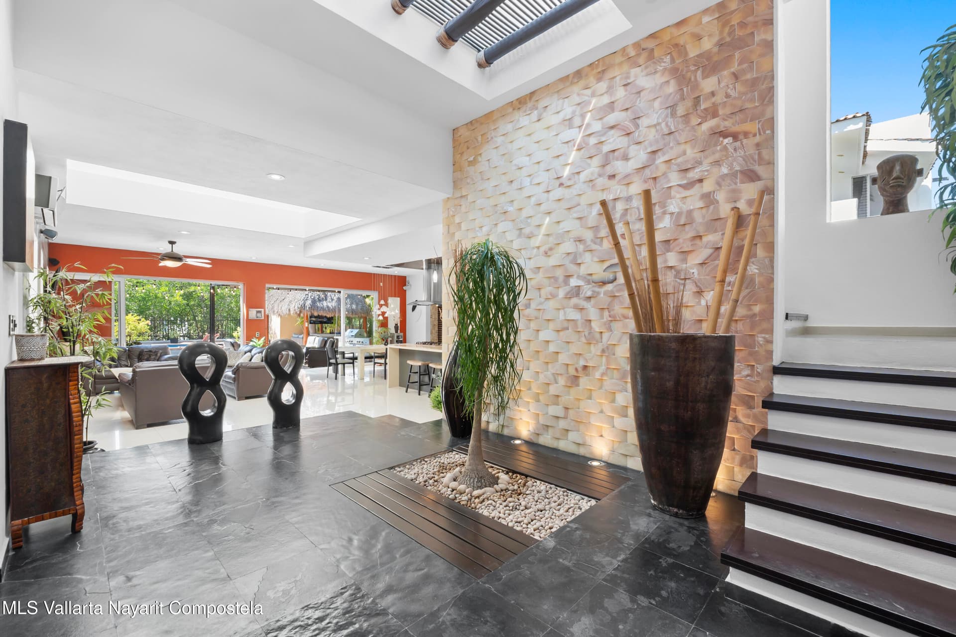 85 Primavera 6