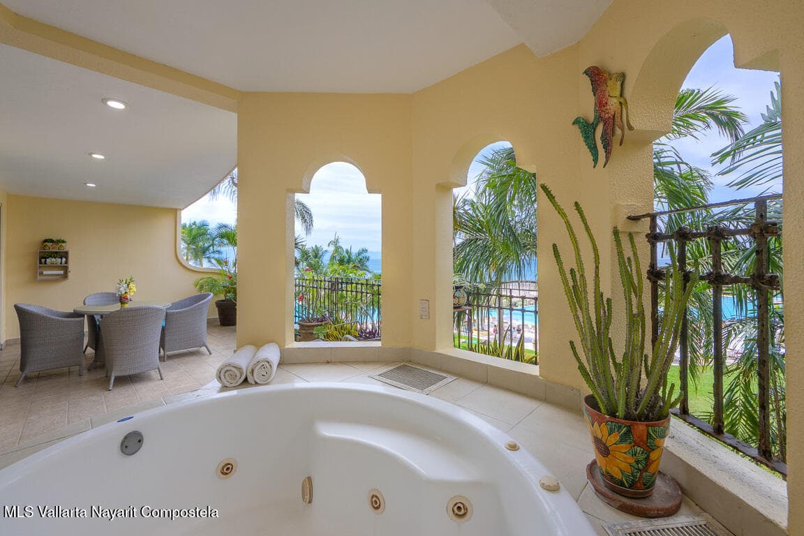 Bay View Grand 3