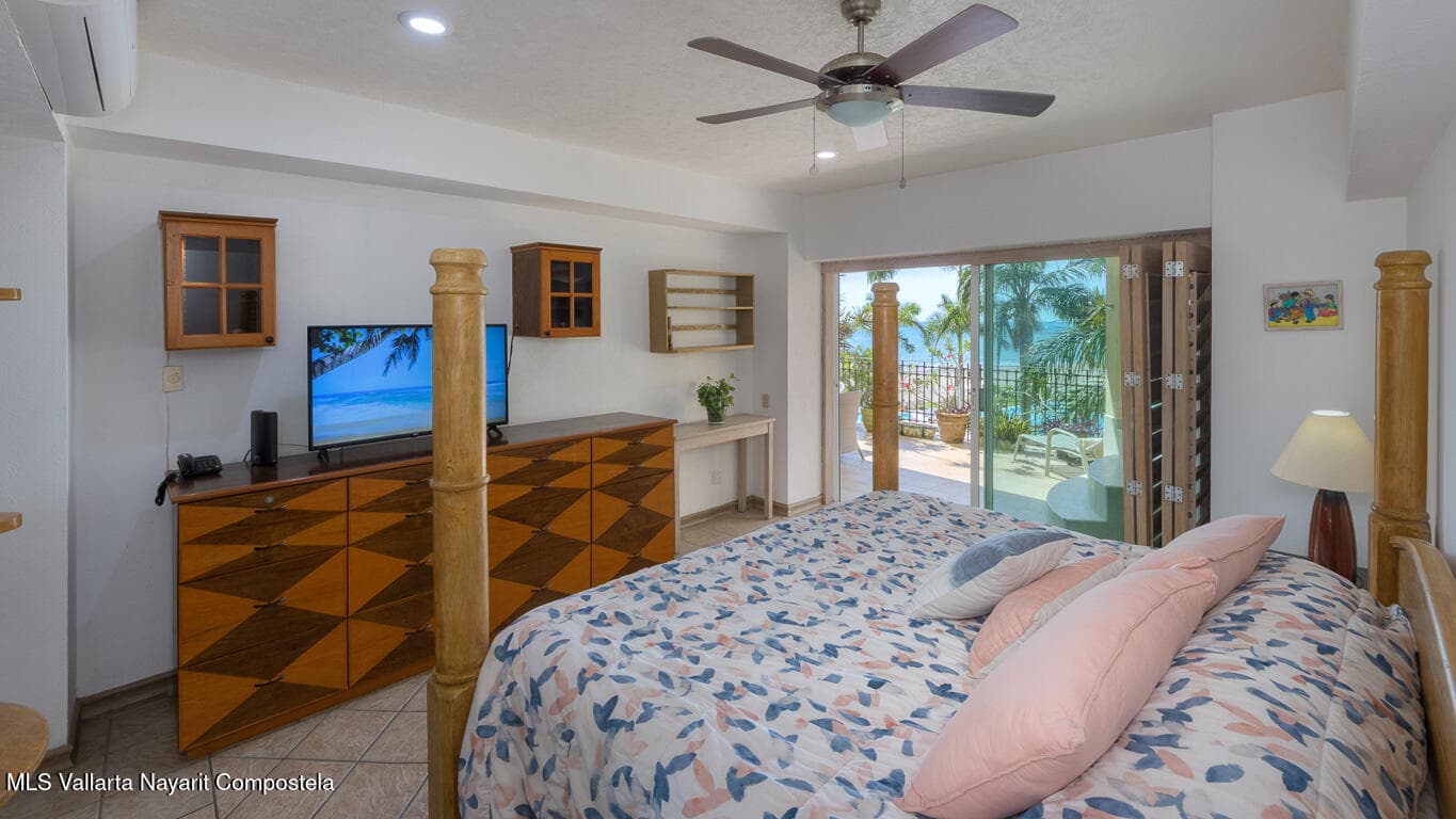 Bay View Grand 12