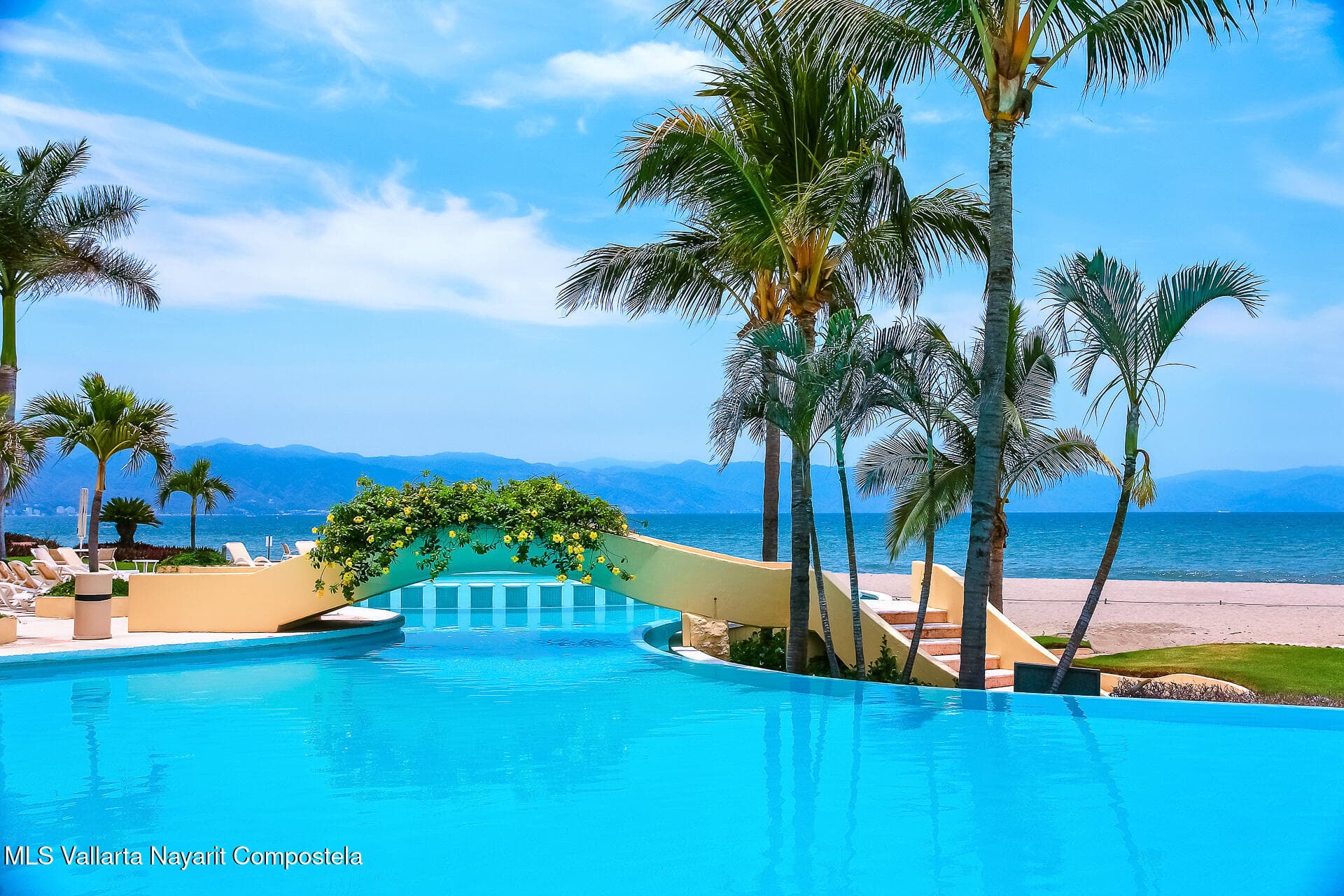 Bay View Grand 25