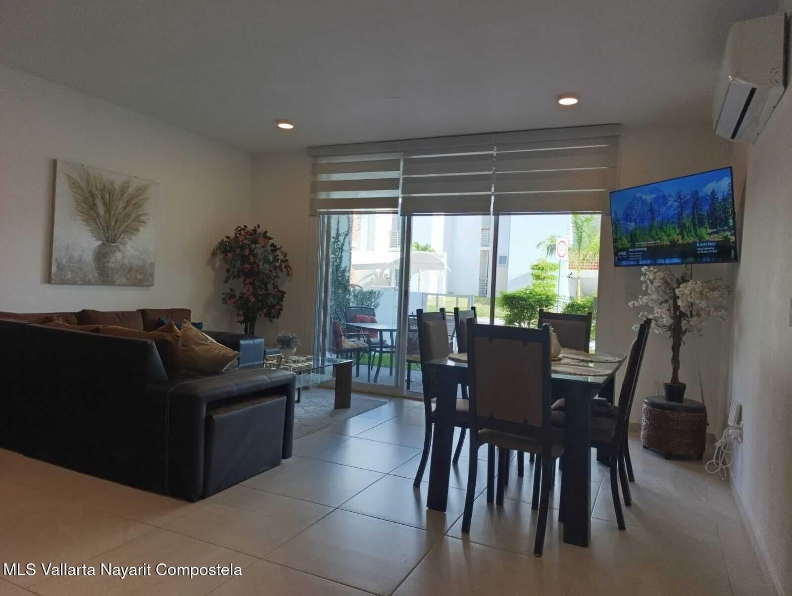 Condo 8