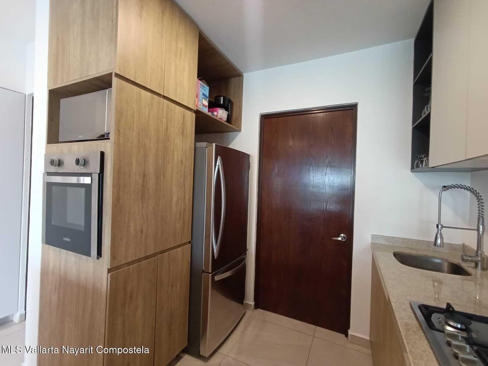 Condo 10