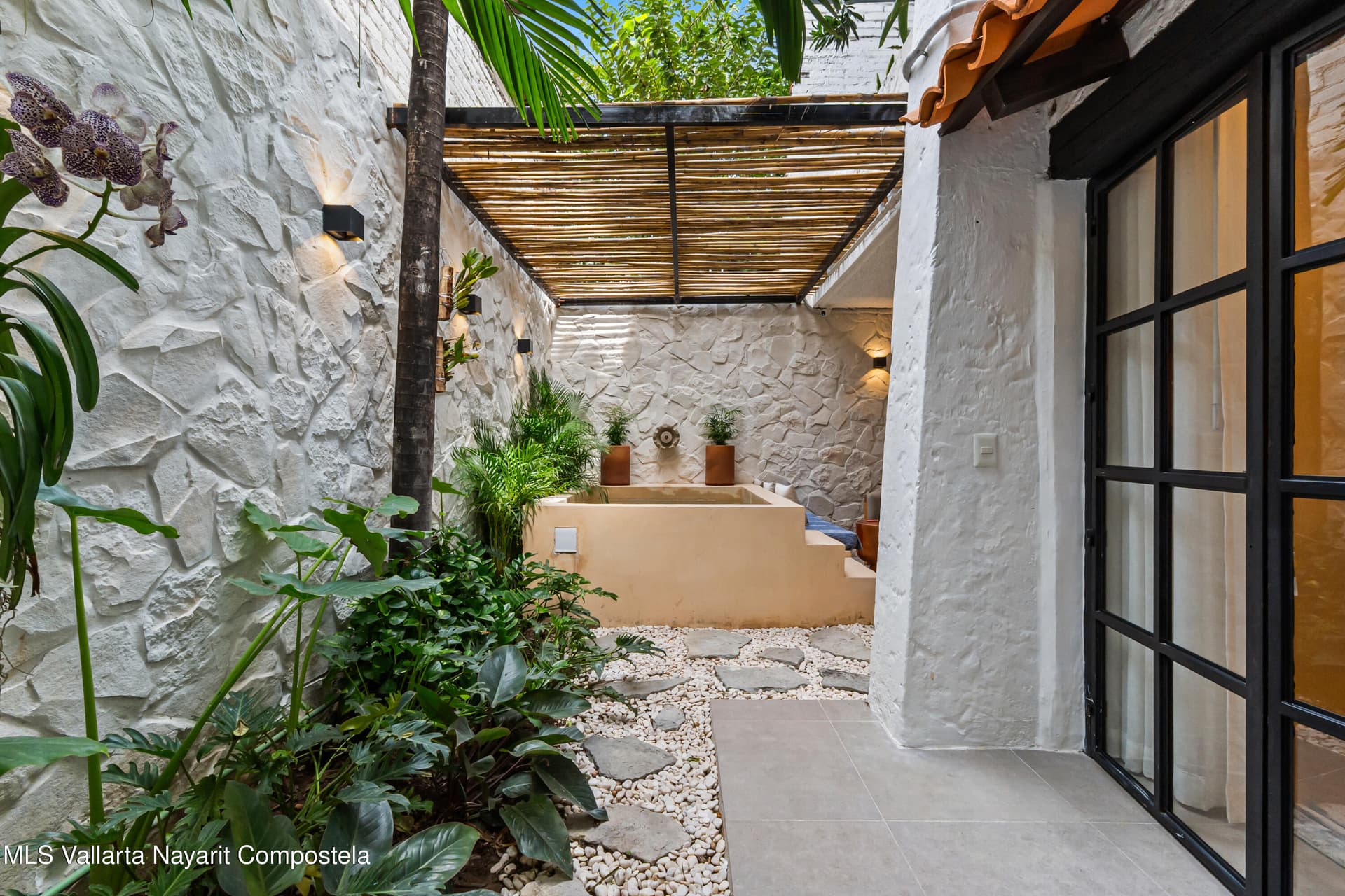 326 Naranjo 24