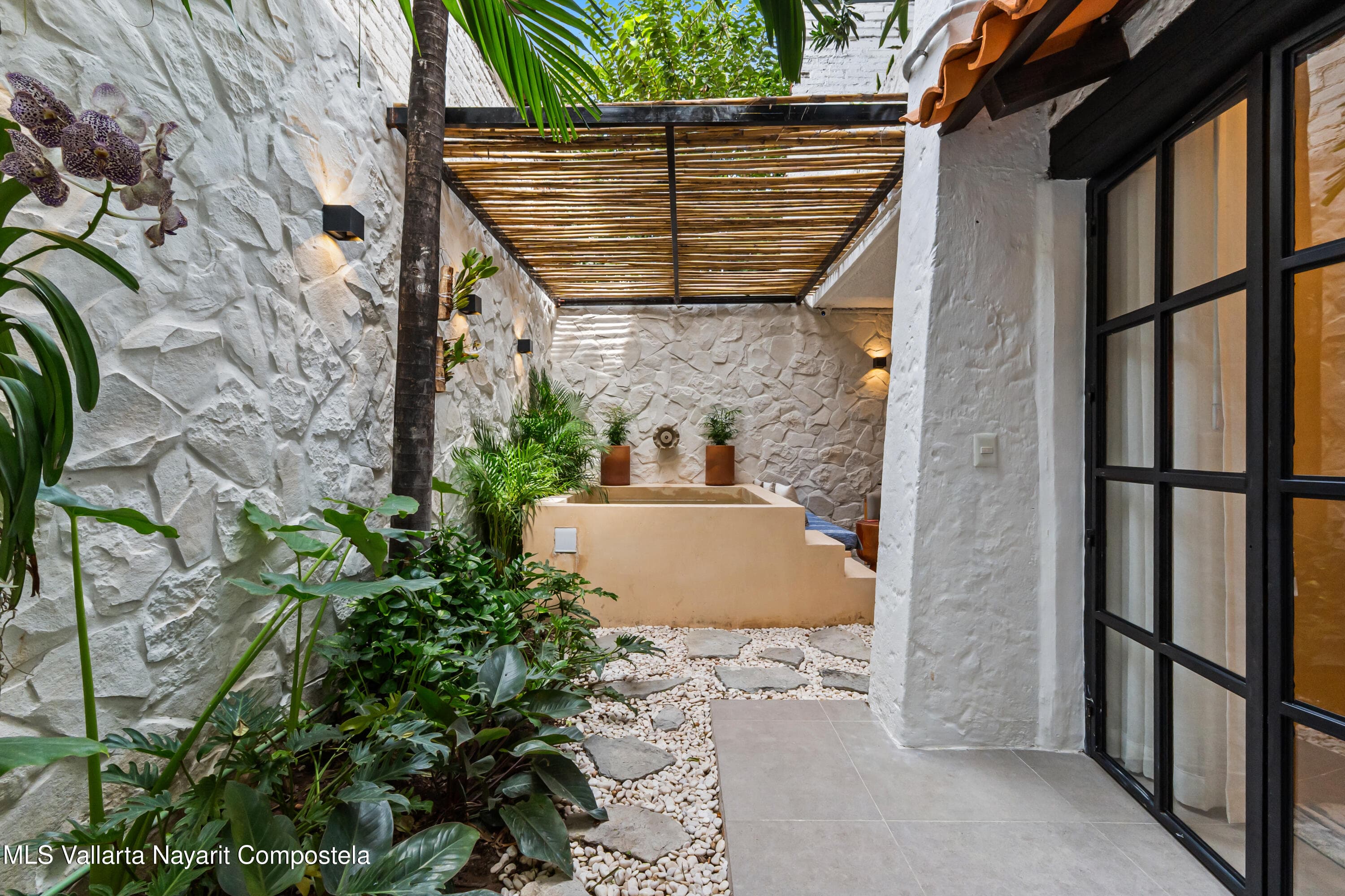 326 Naranjo 24