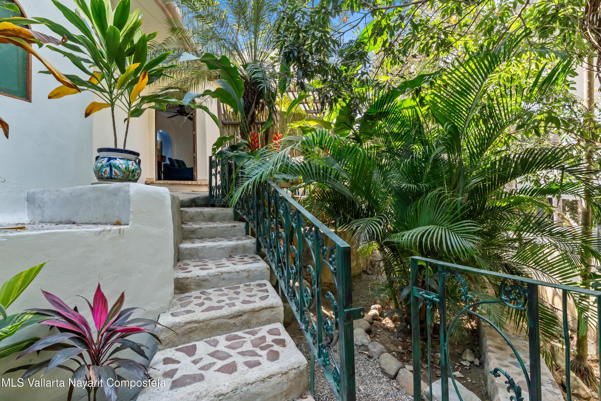 6-B Calle Vista del Mar 22