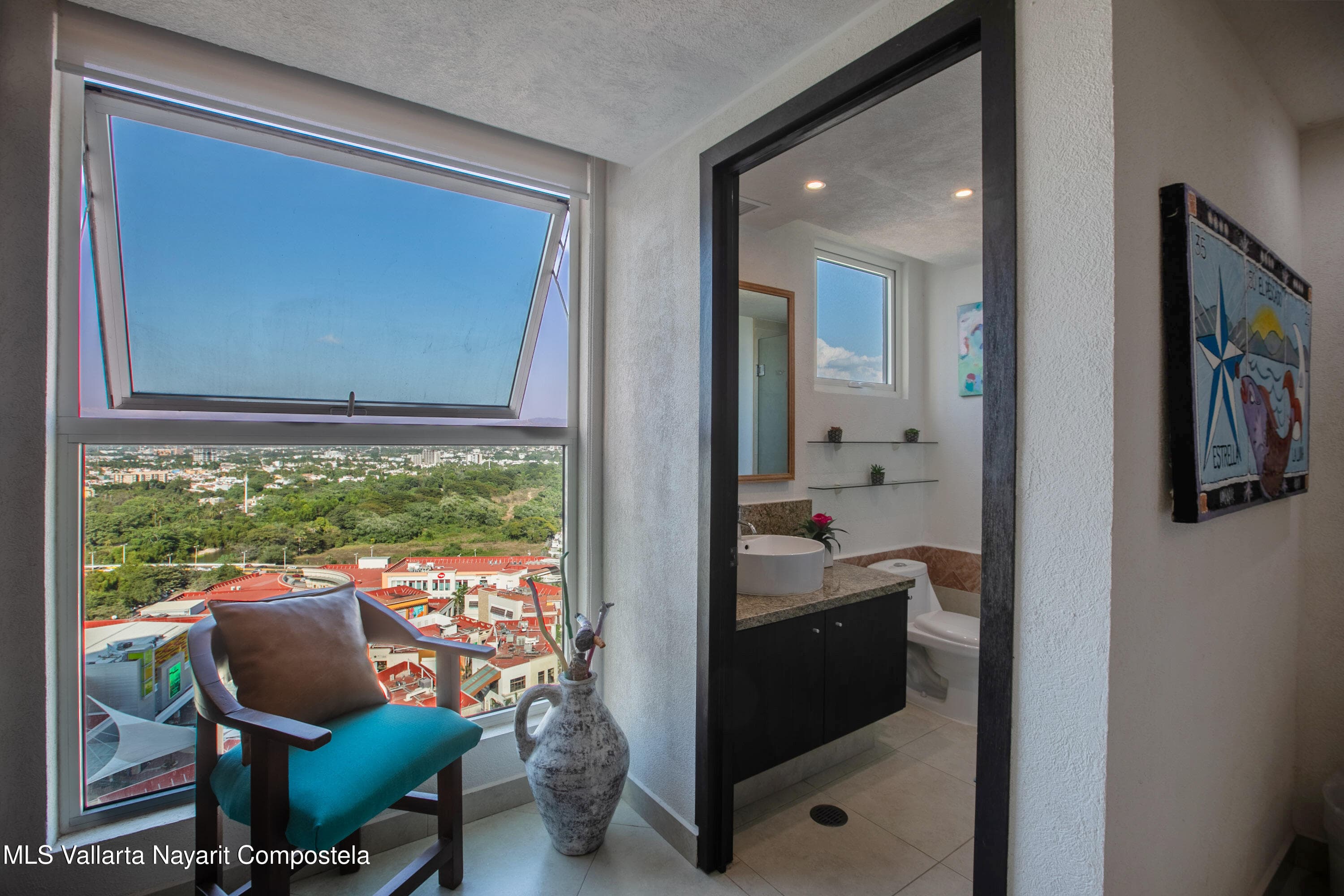 Grand Venetian 32