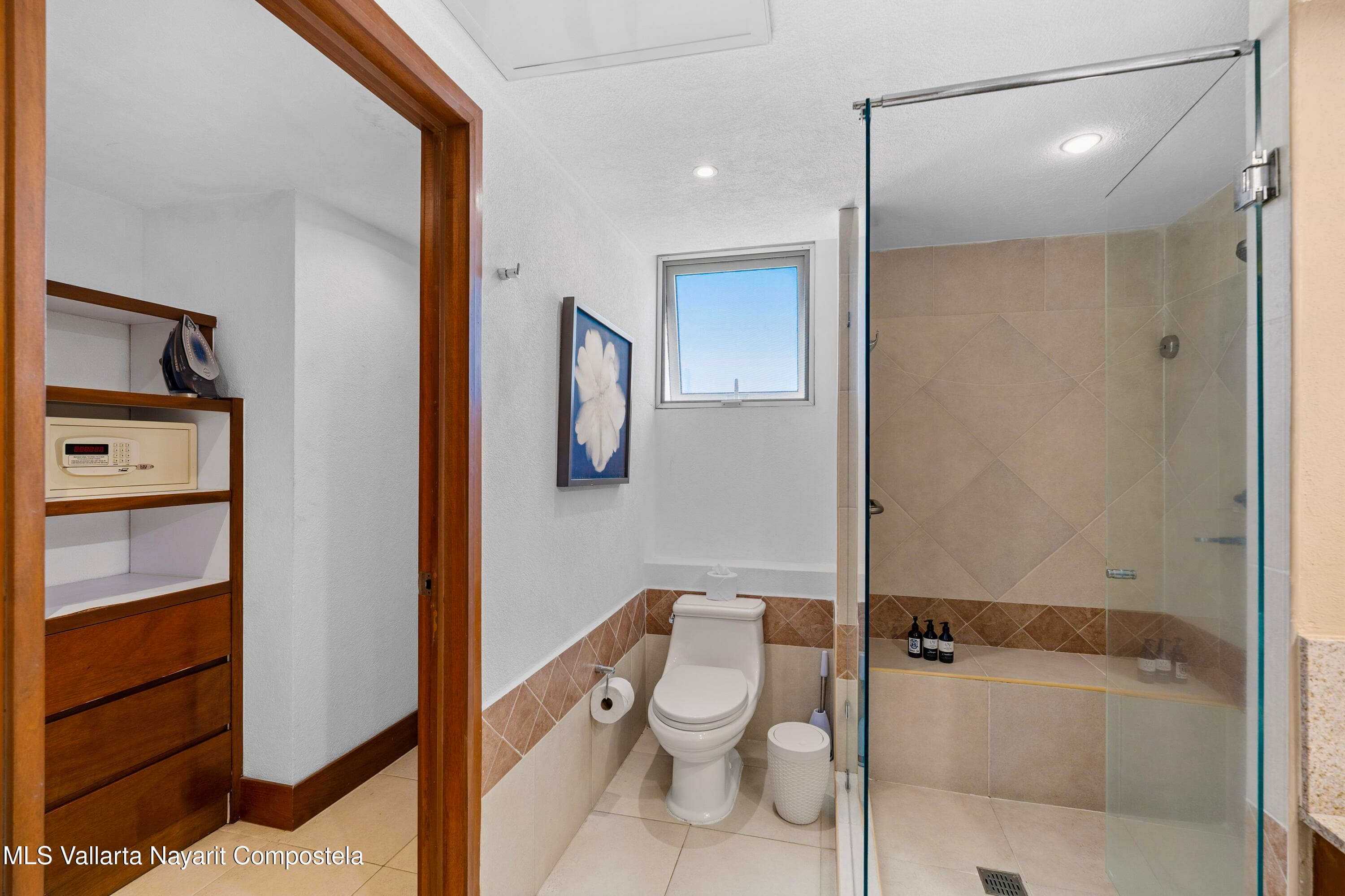 Grand Venetian 7
