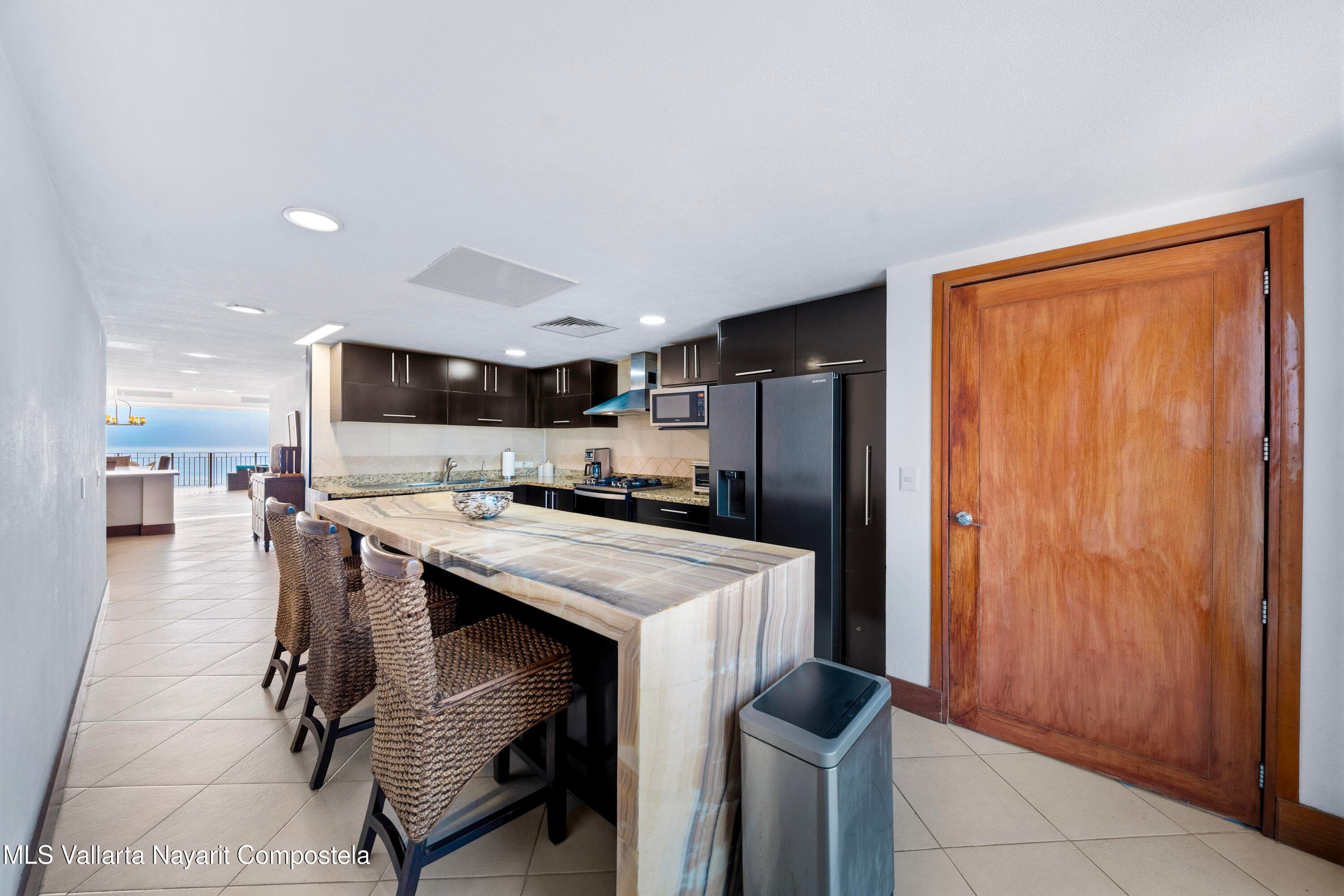 Grand Venetian 9
