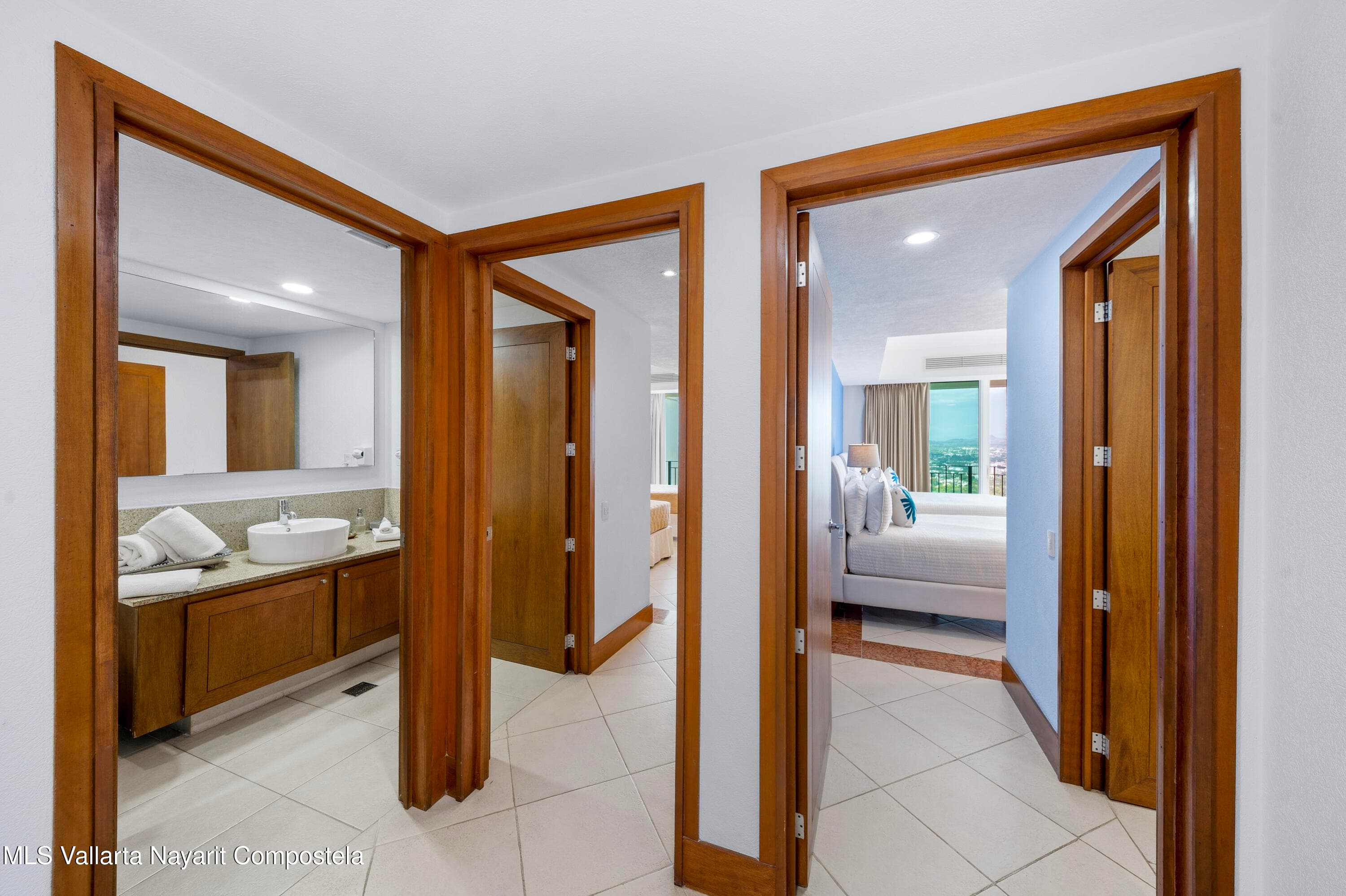 Grand Venetian 18
