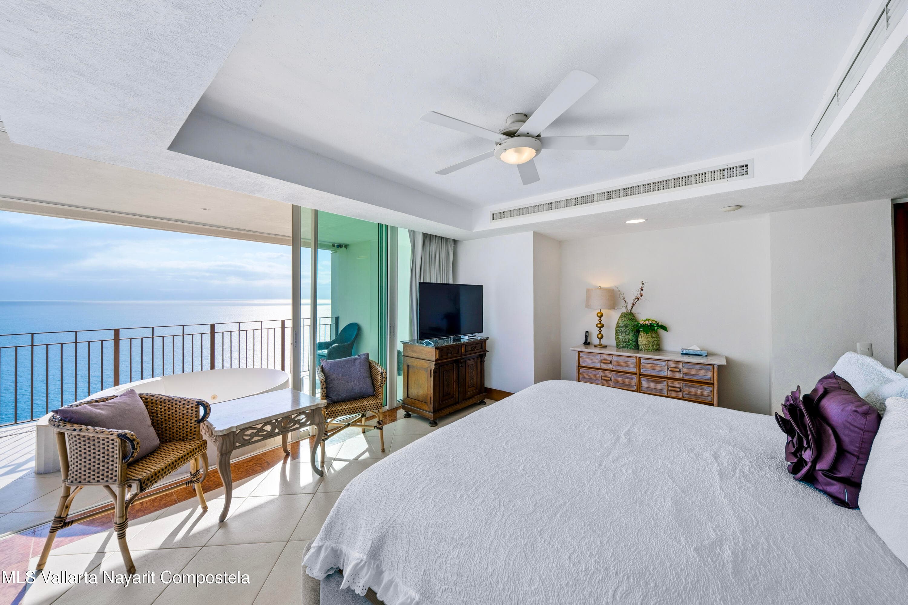 Grand Venetian 22