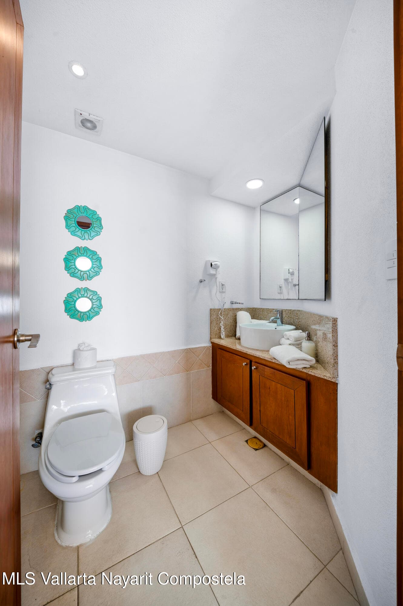 Grand Venetian 24