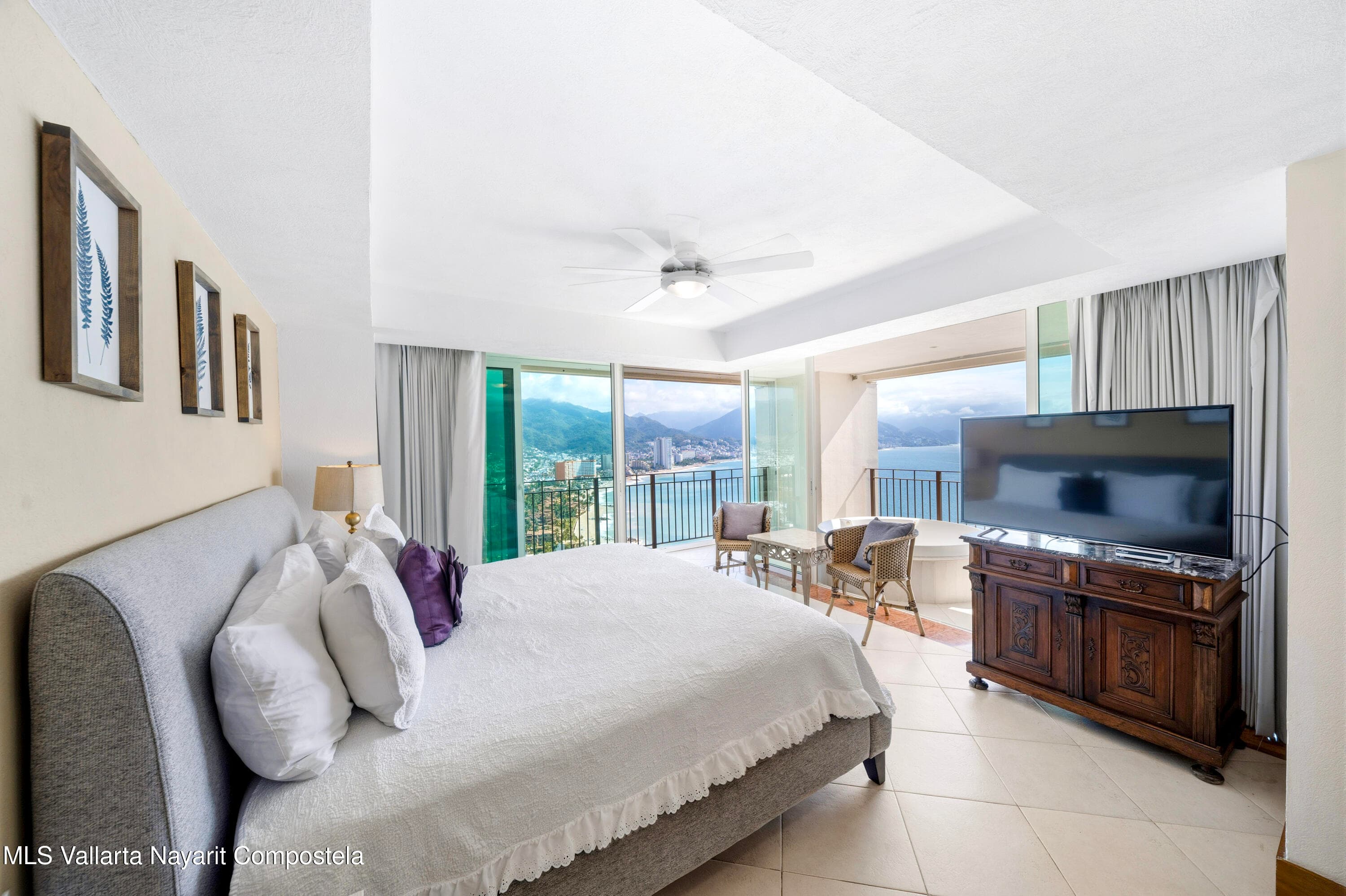 Grand Venetian 35