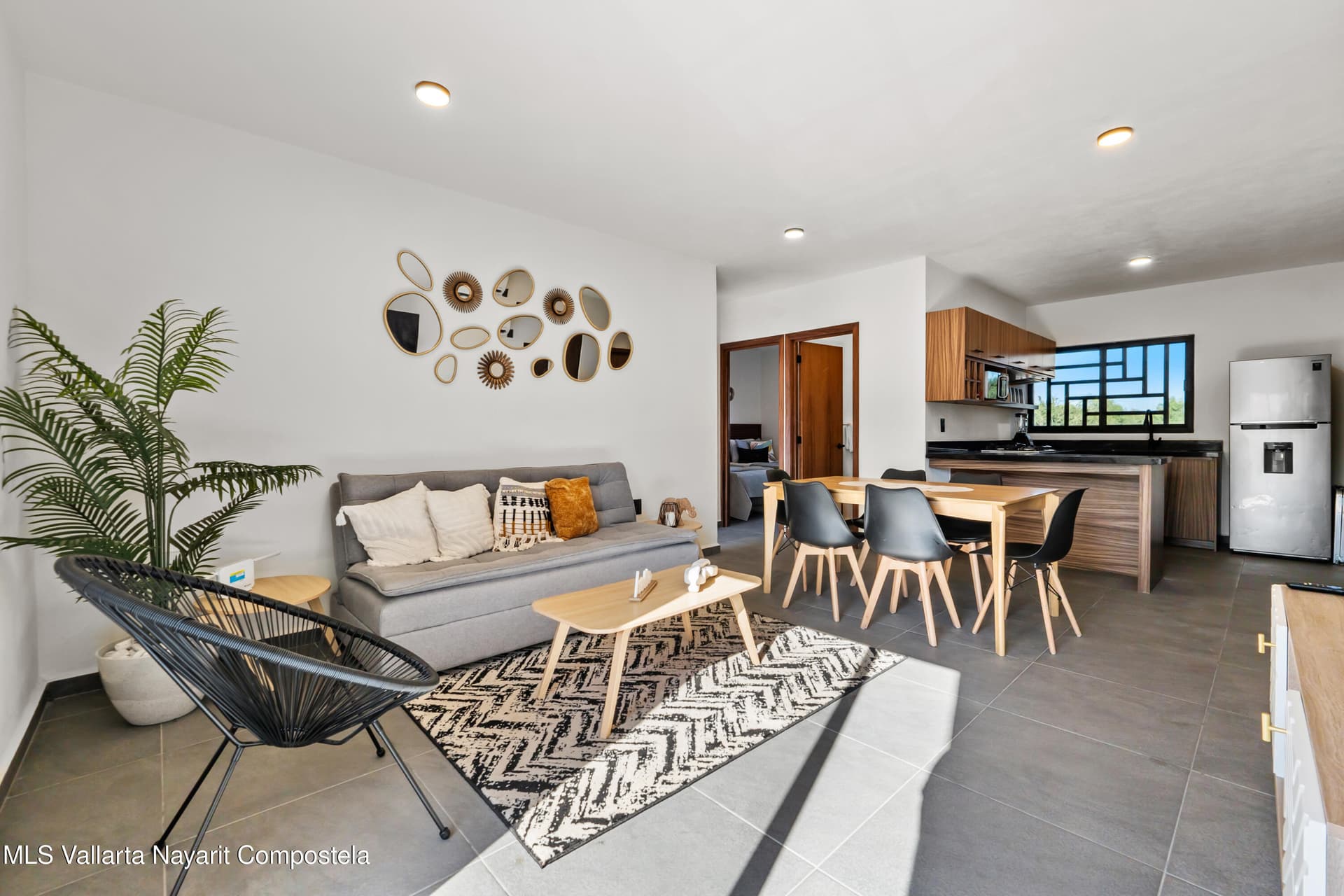 315 Paseo Foresta 4