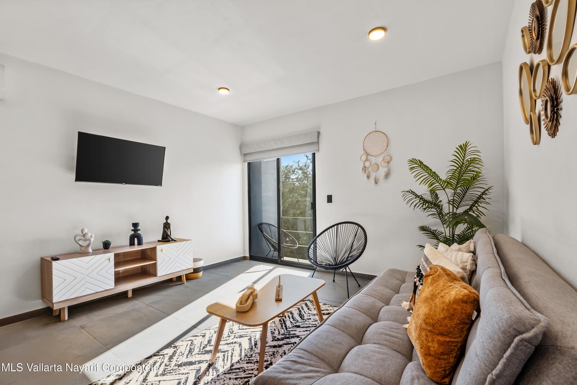 315 Paseo Foresta 6