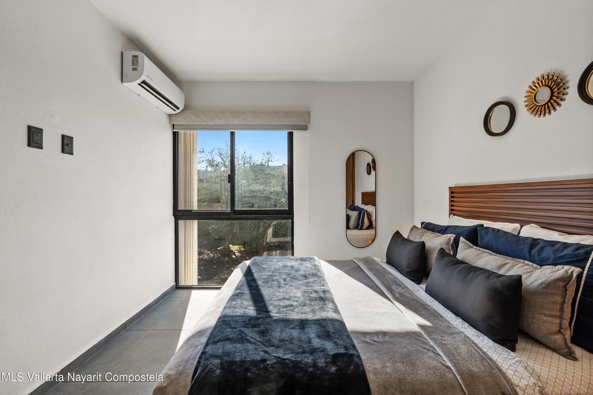 315 Paseo Foresta 10