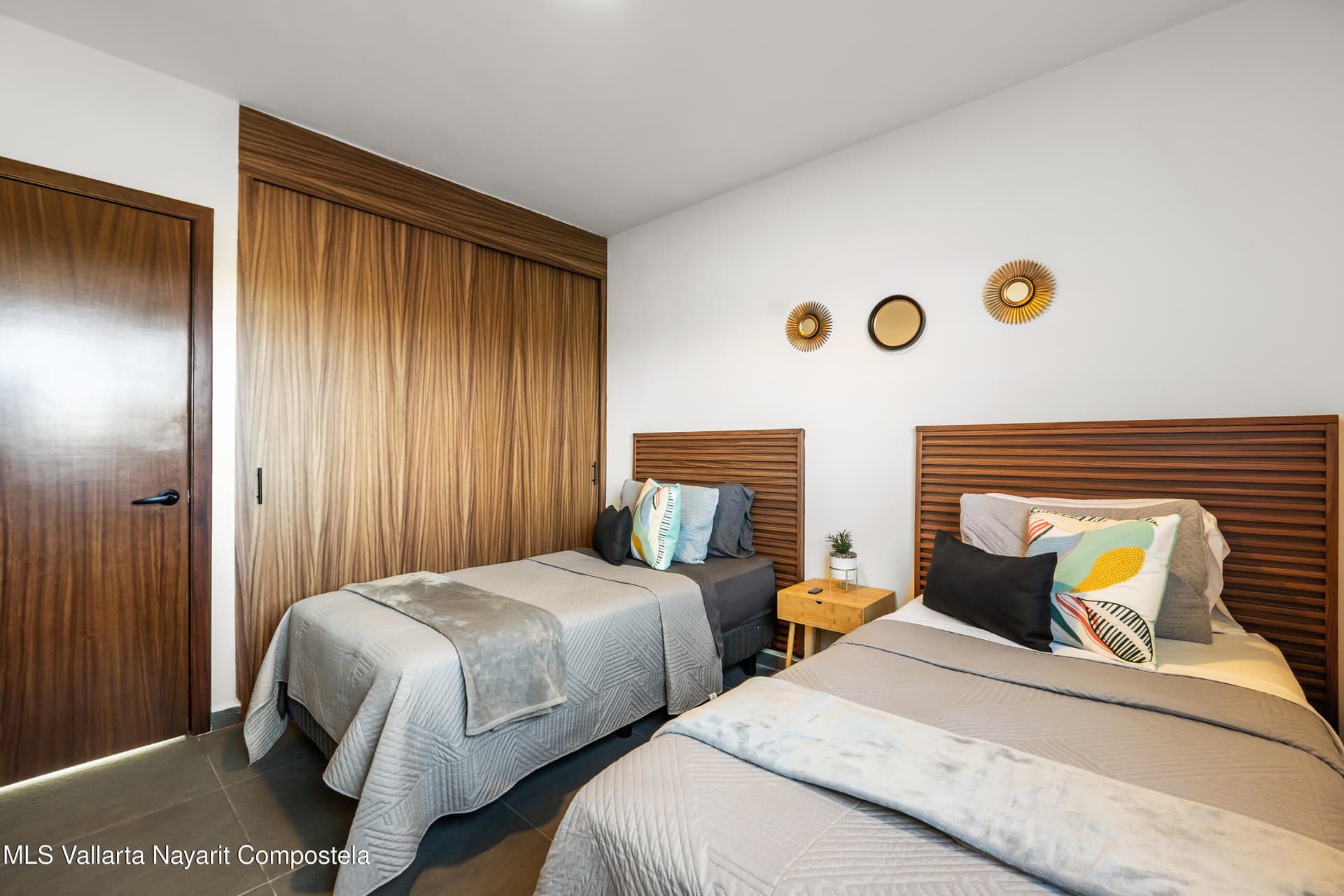 315 Paseo Foresta 12