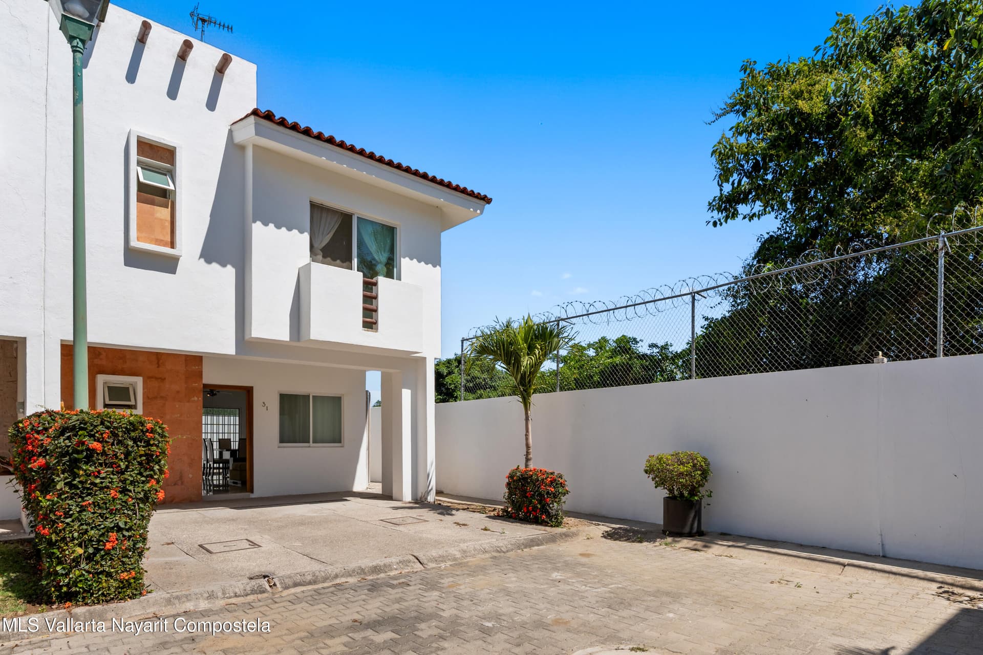 300 Av. Paseo Vallarta 2
