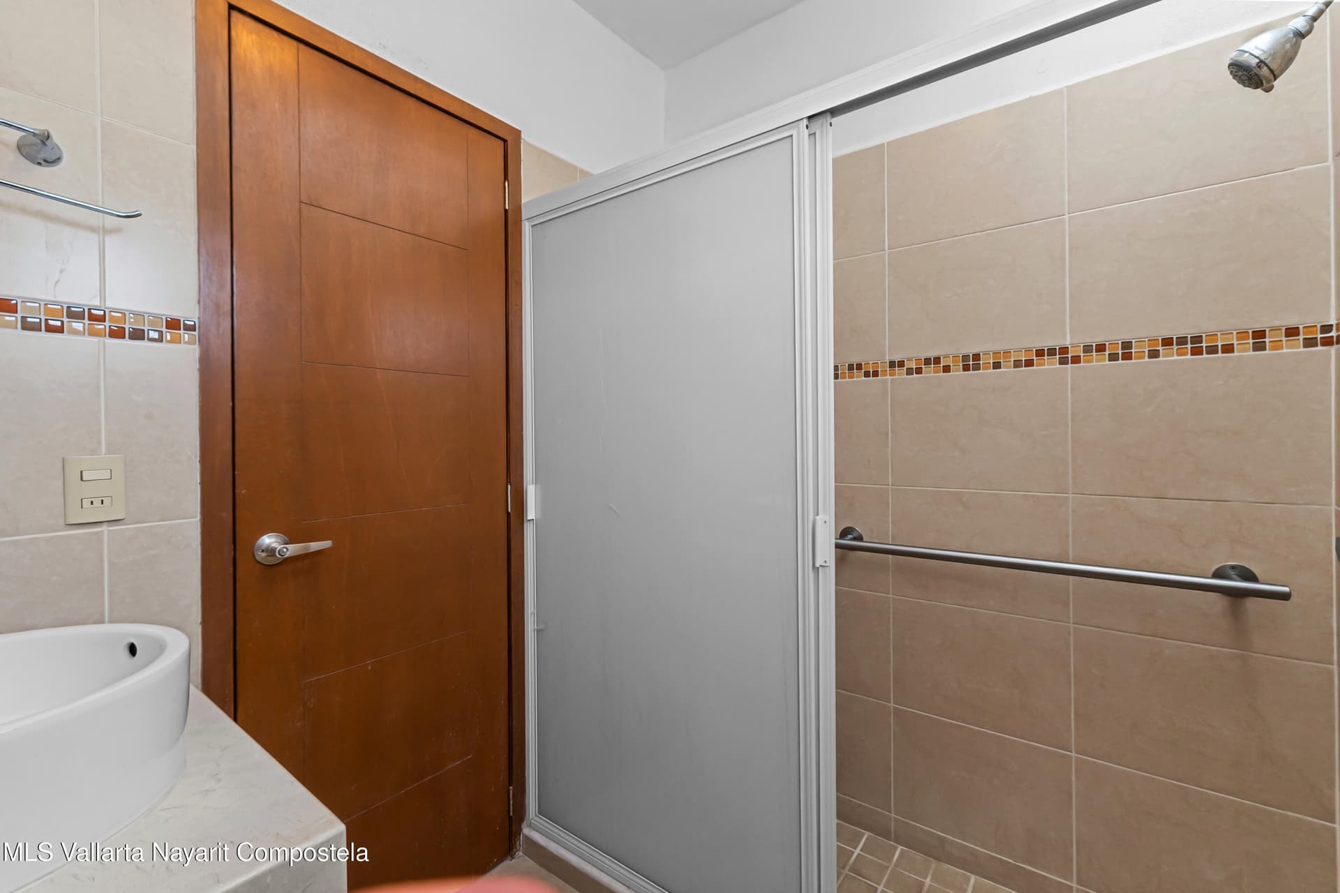 300 Av. Paseo Vallarta 16