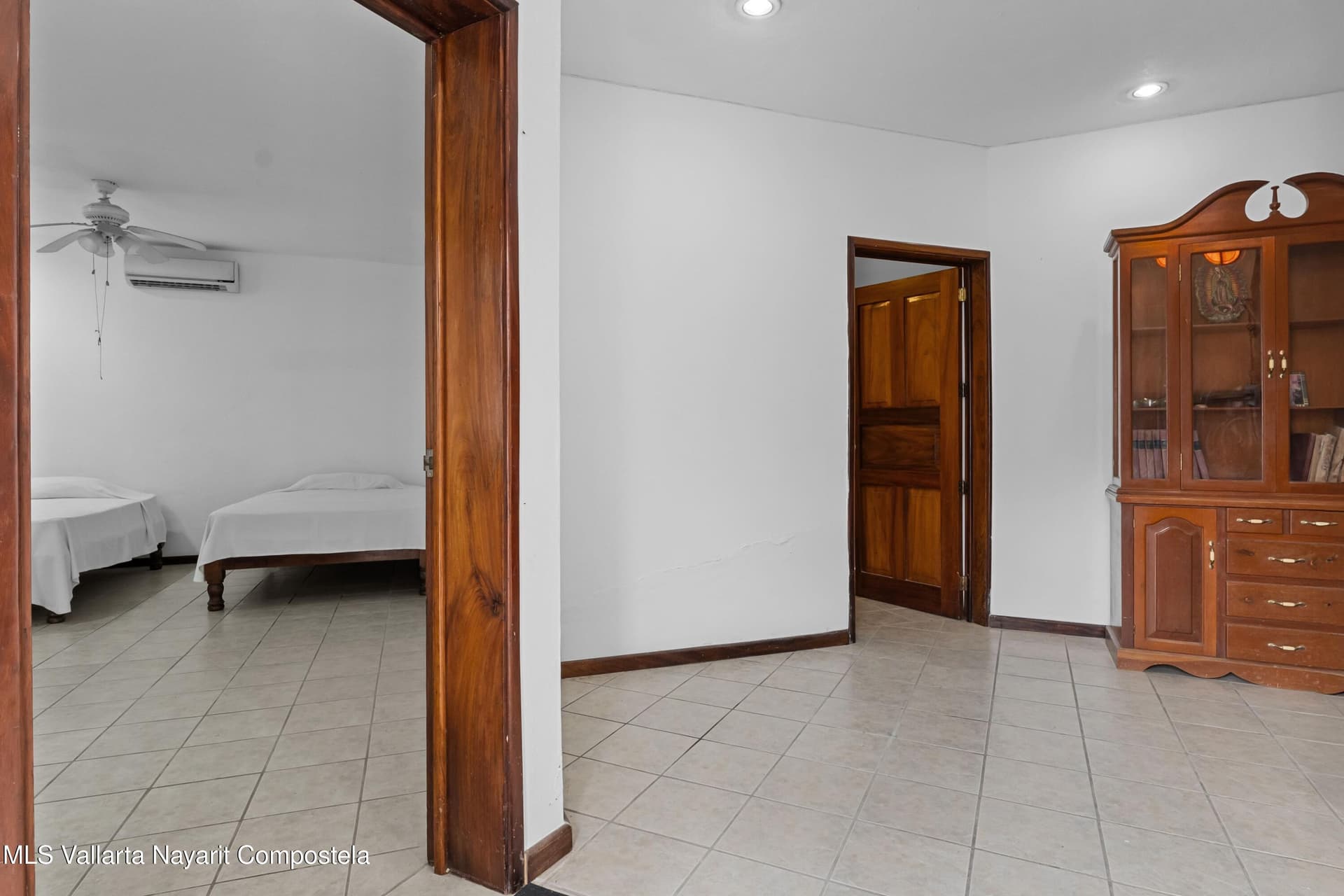 589 Alameda 10
