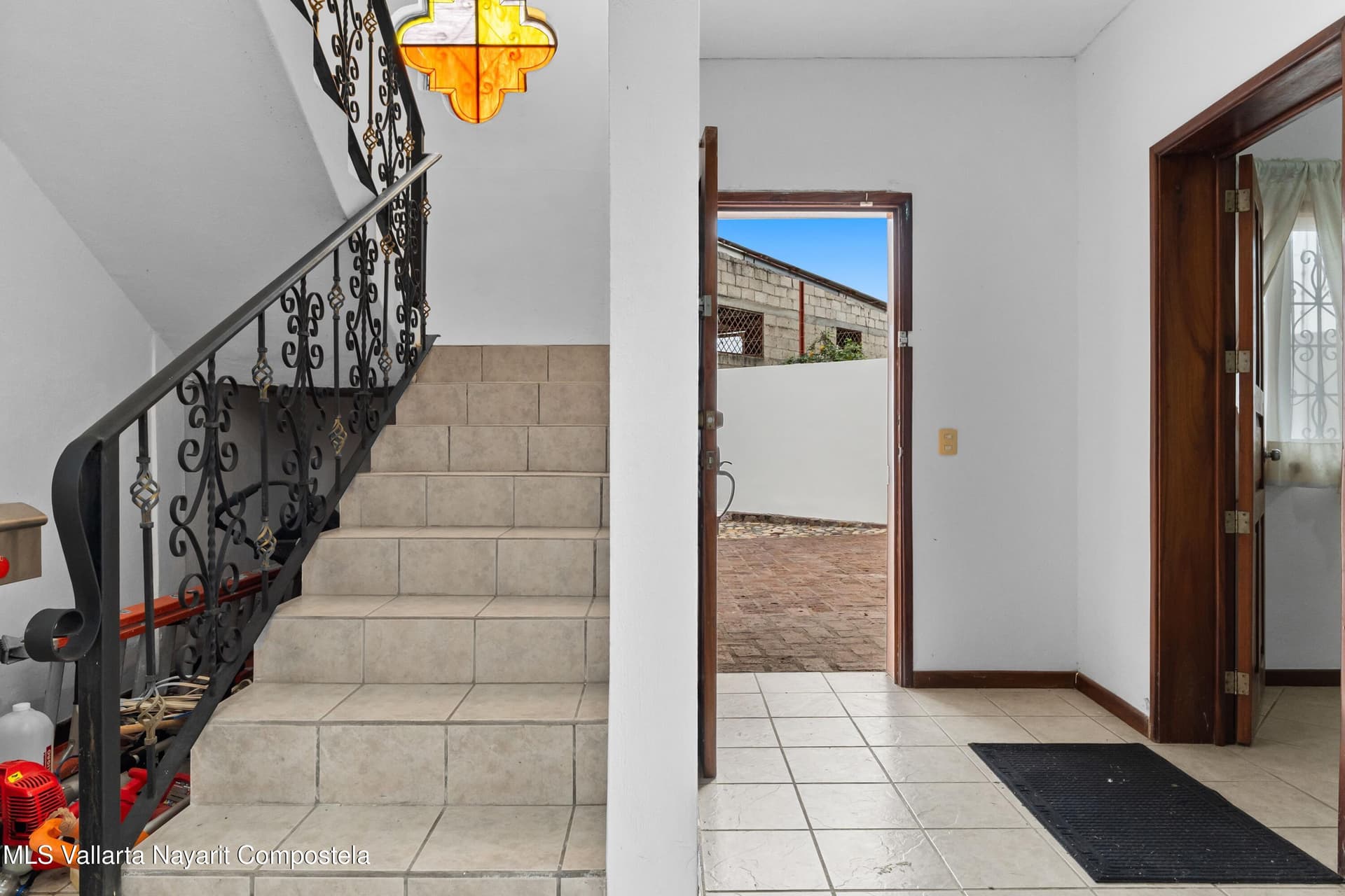 589 Alameda 18