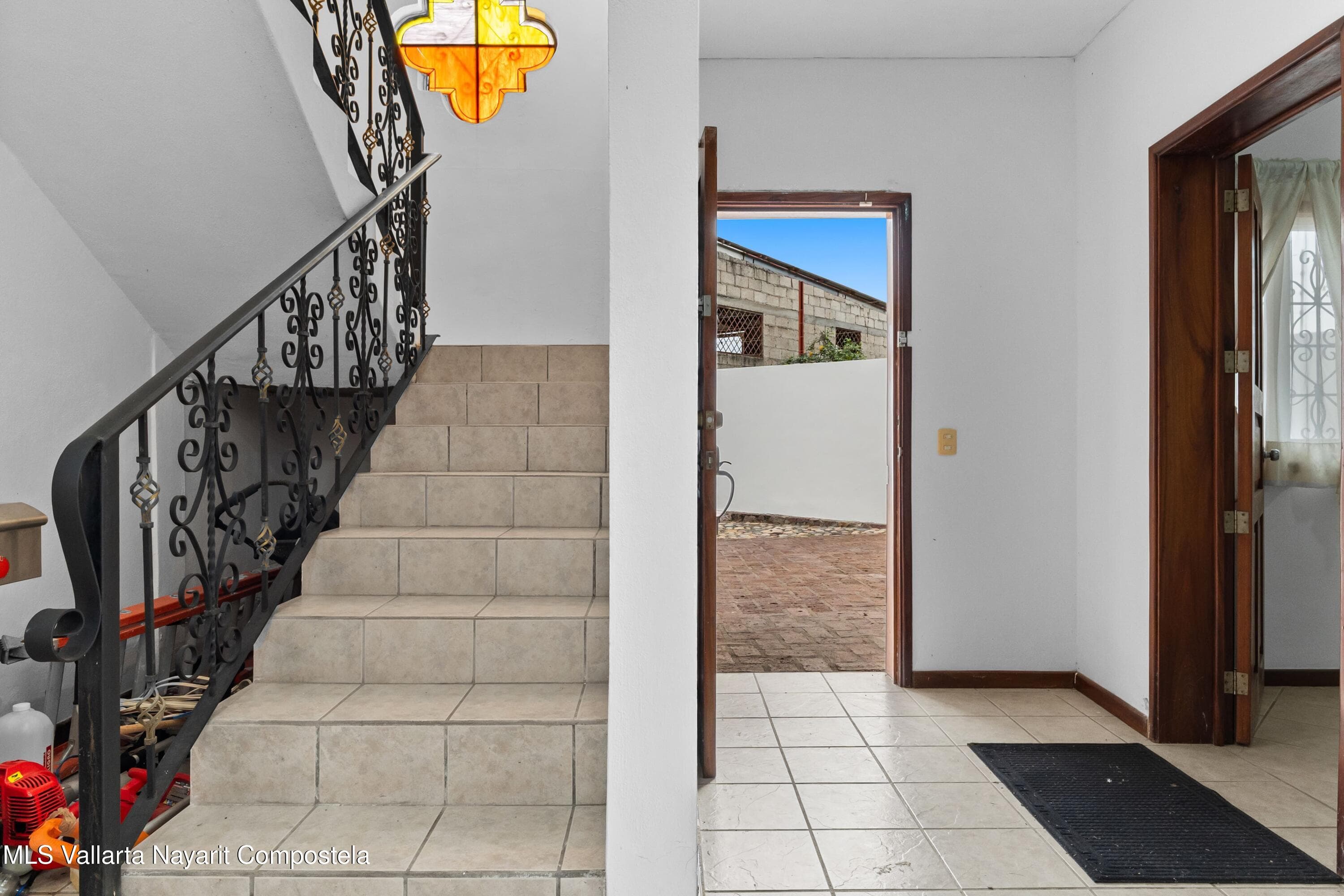 589 Alameda 18