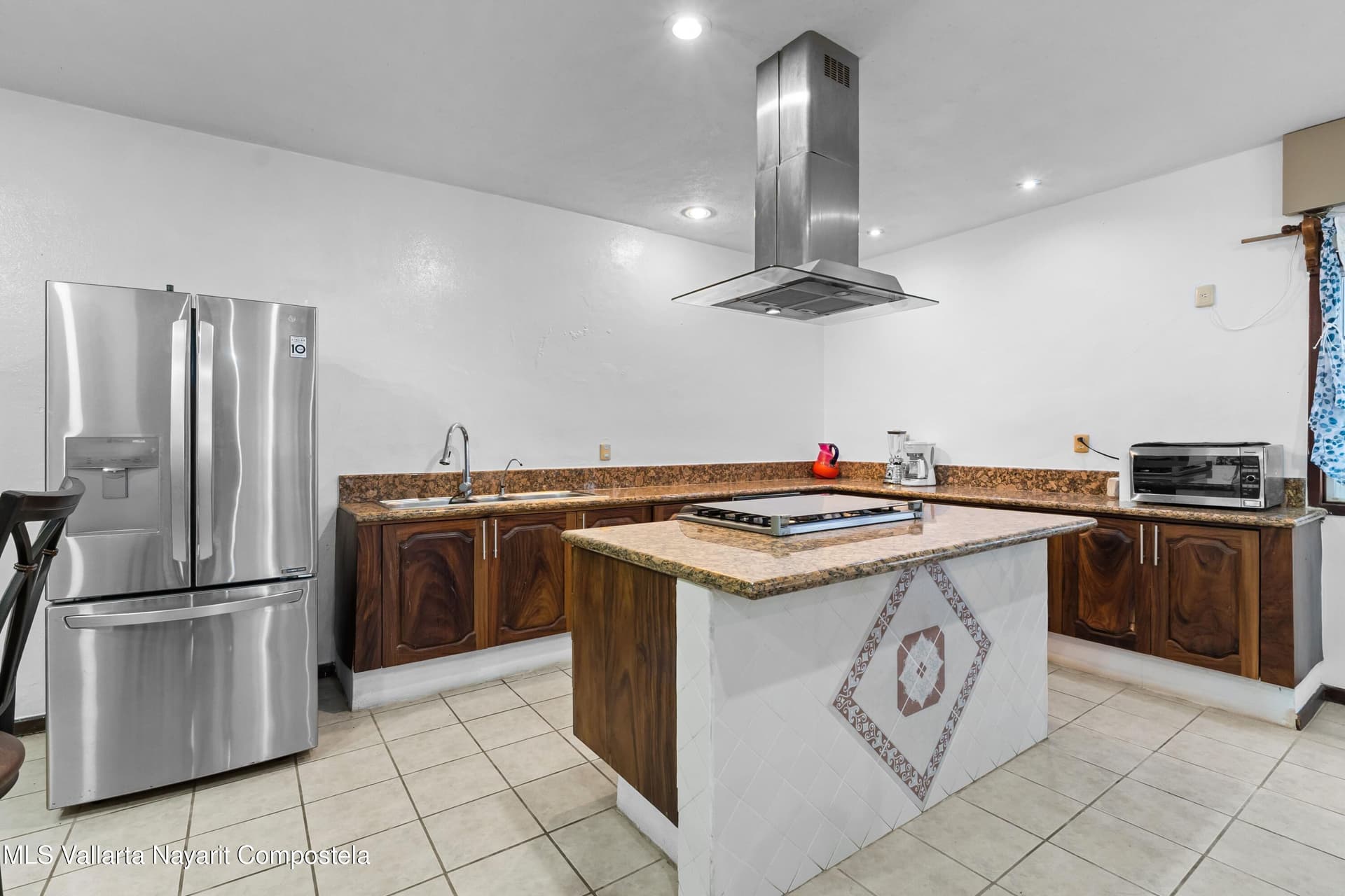 589 Alameda 29