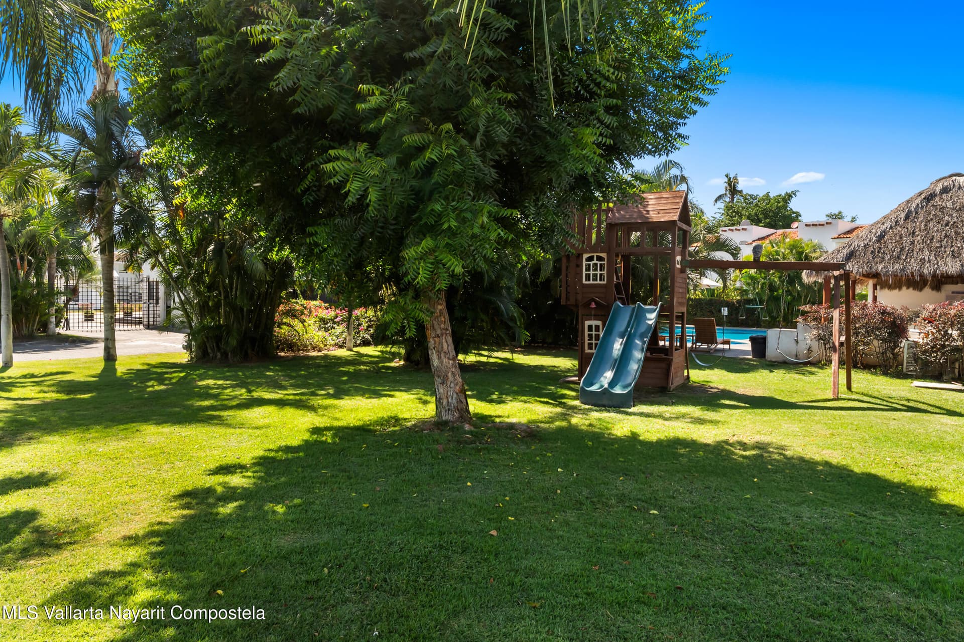 300 Av. Paseo Vallarta 23