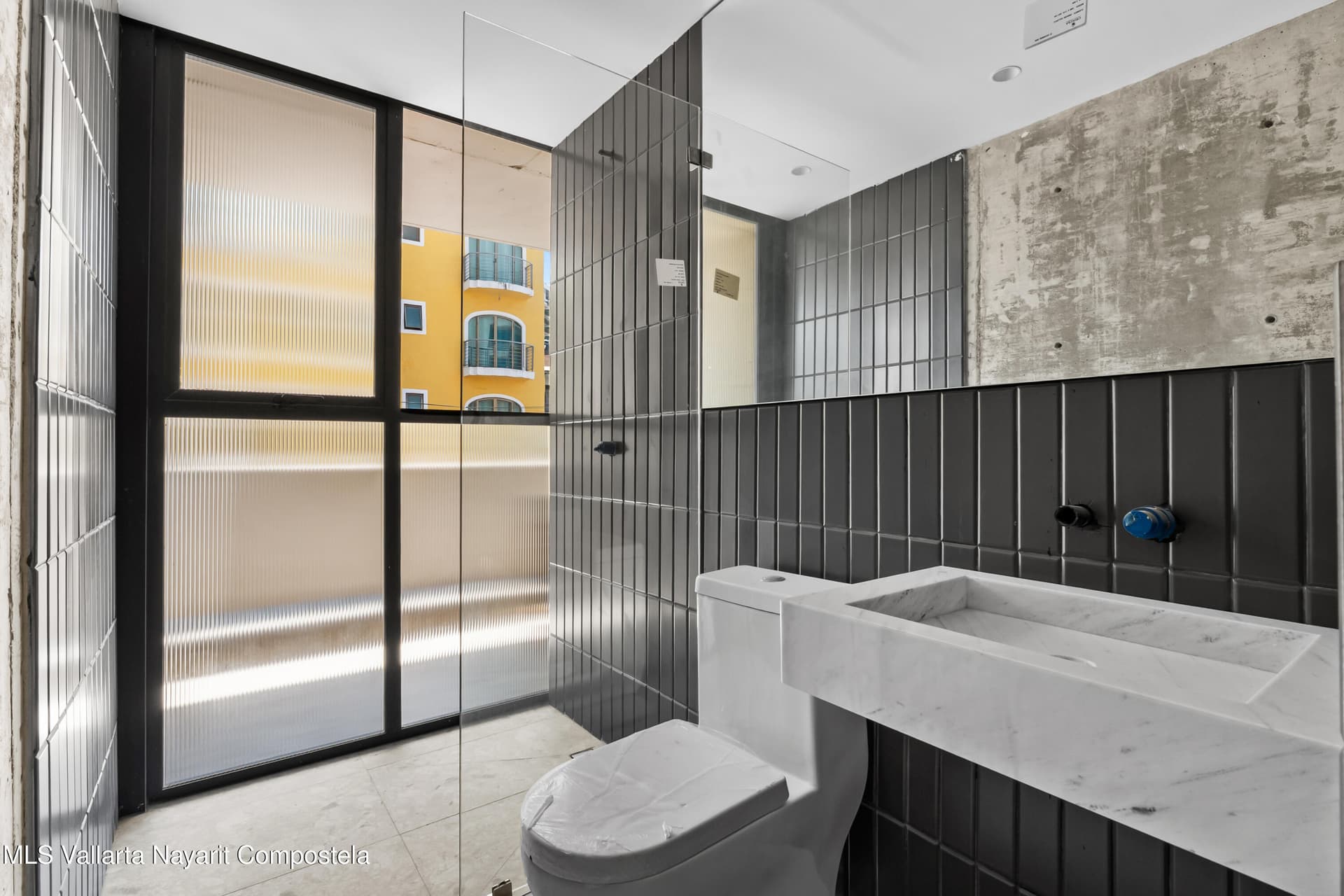 Varia Living 10