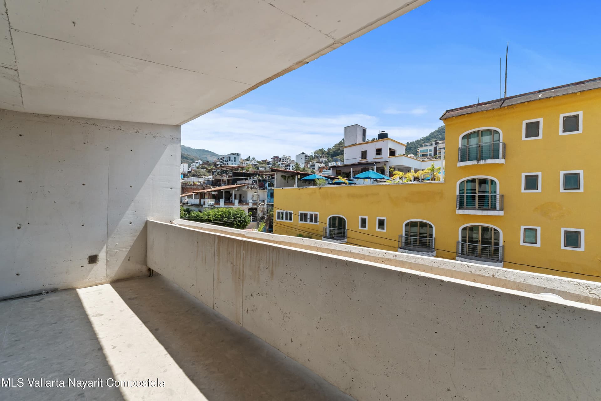 Varia Living 14
