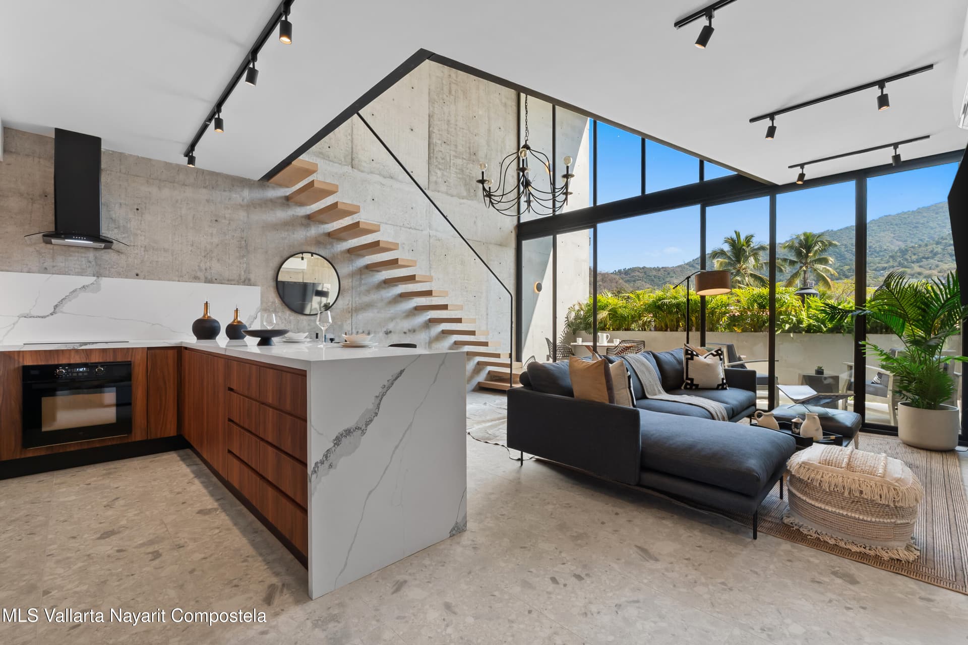 Varia Living 8