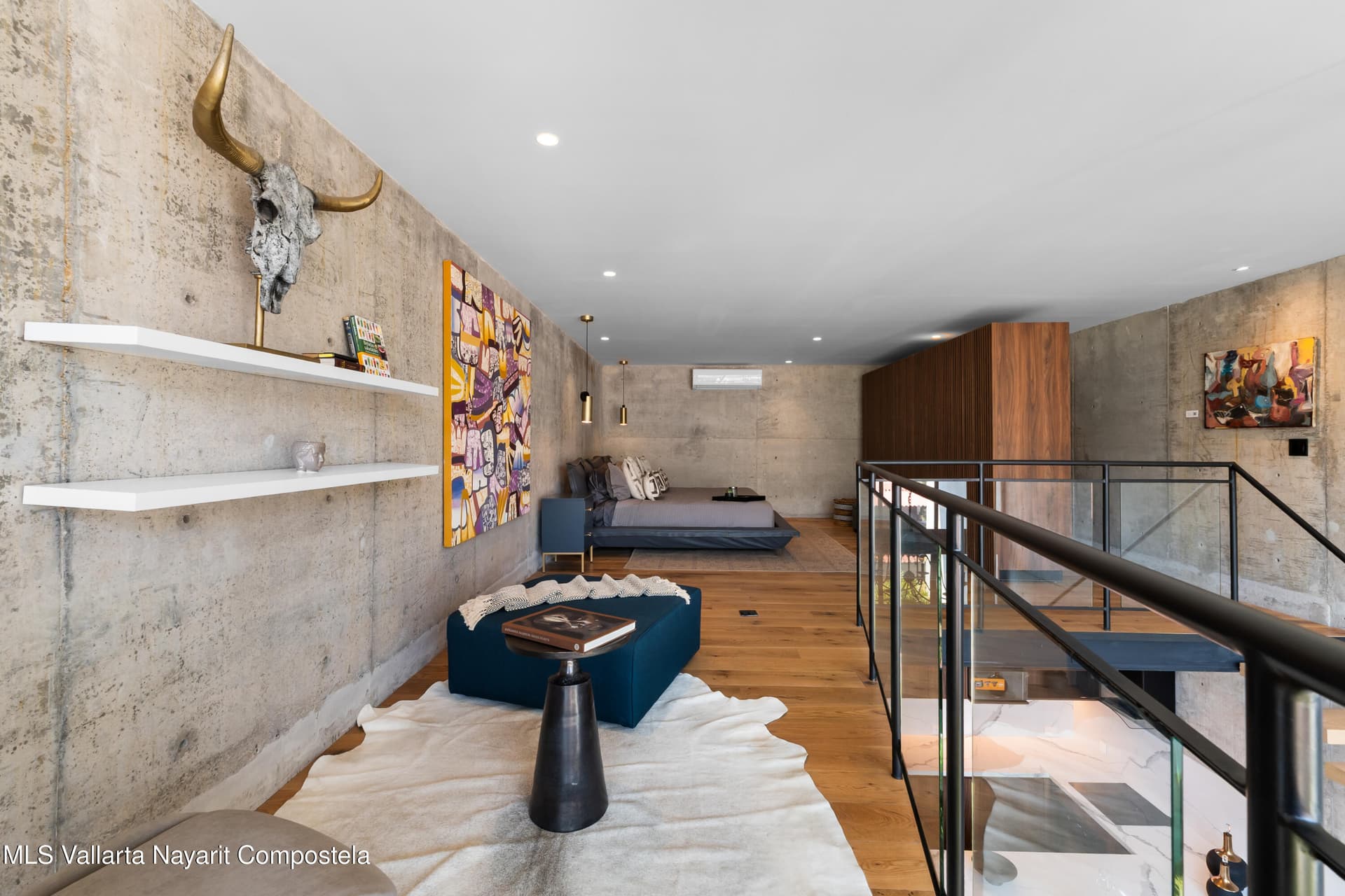 Varia Living 32