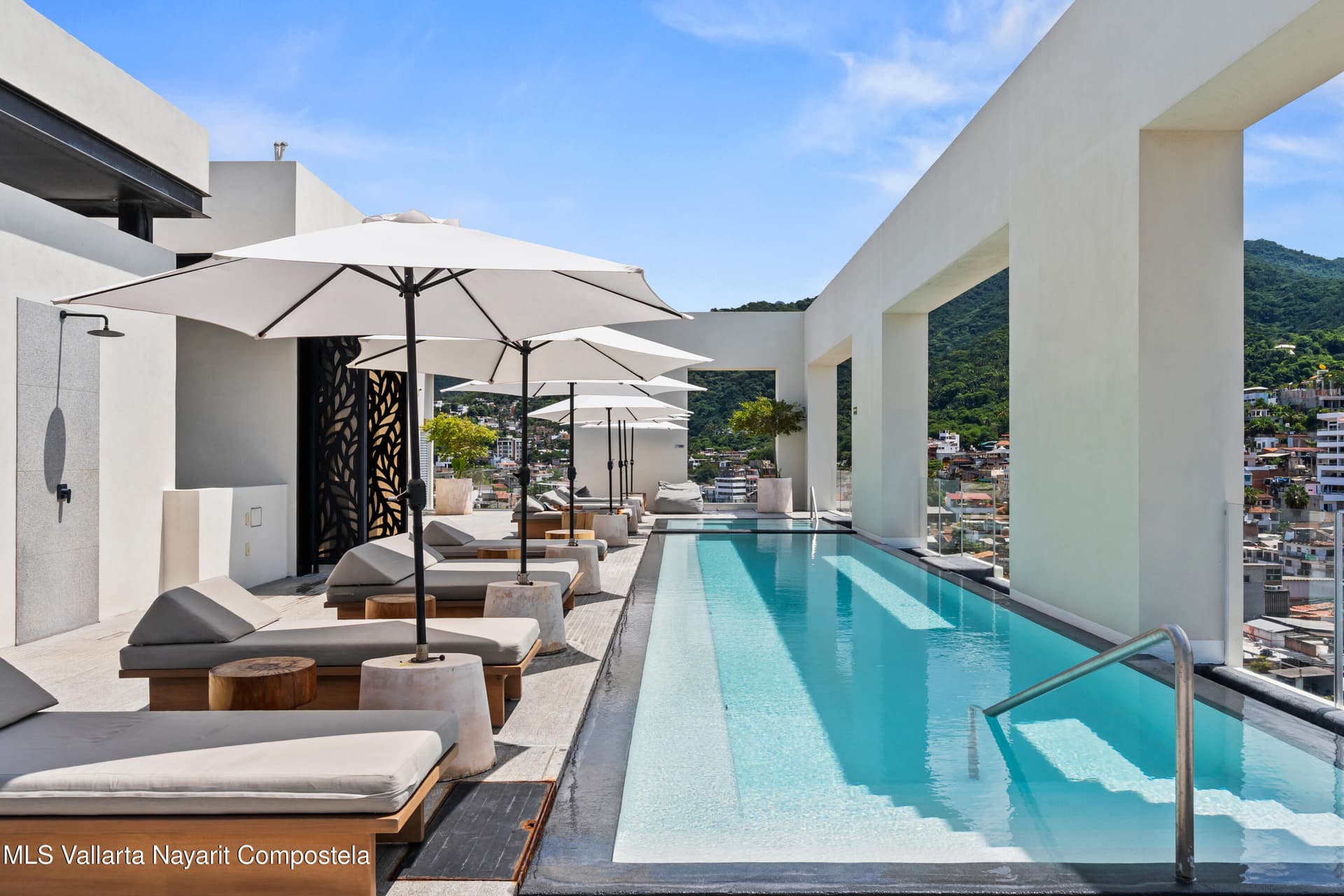 The Colonial 40