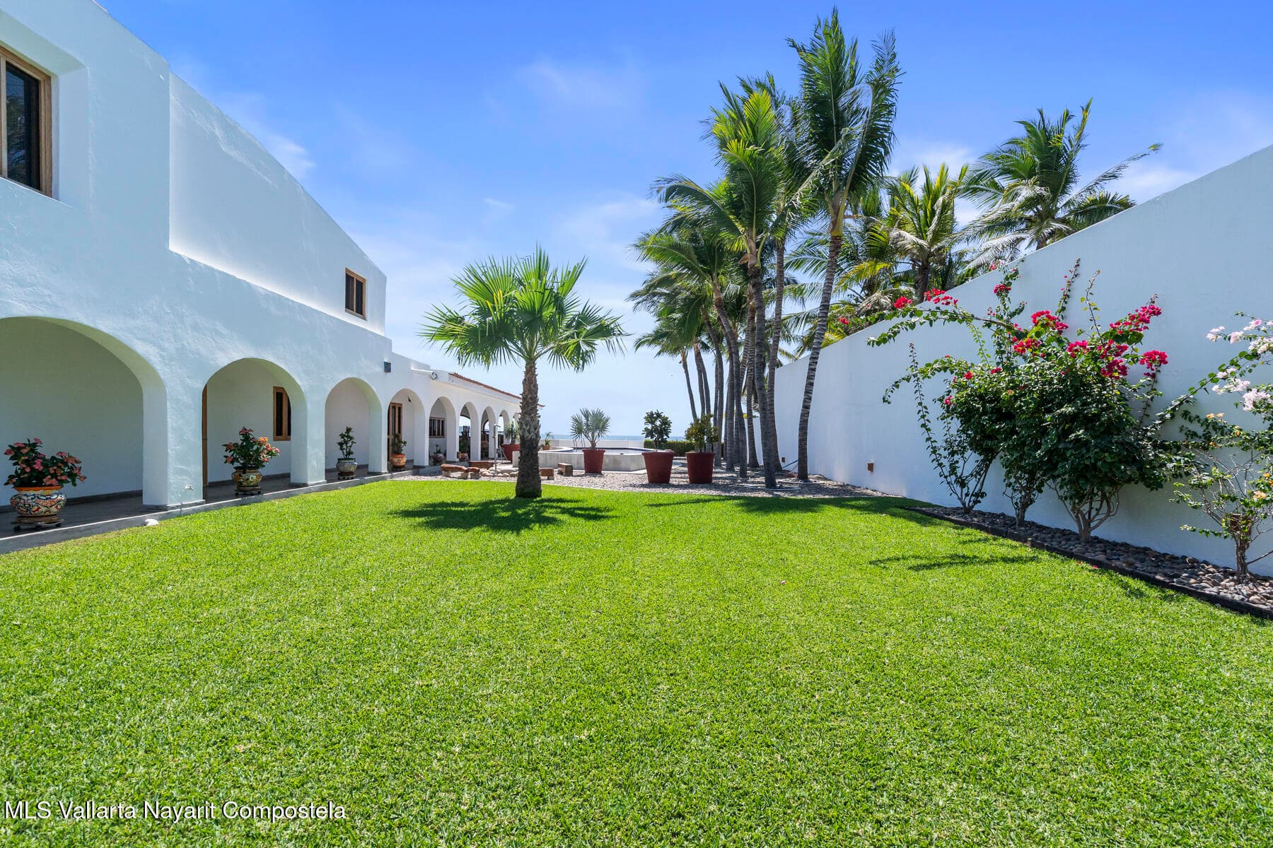 3 Calle Tiburon 35