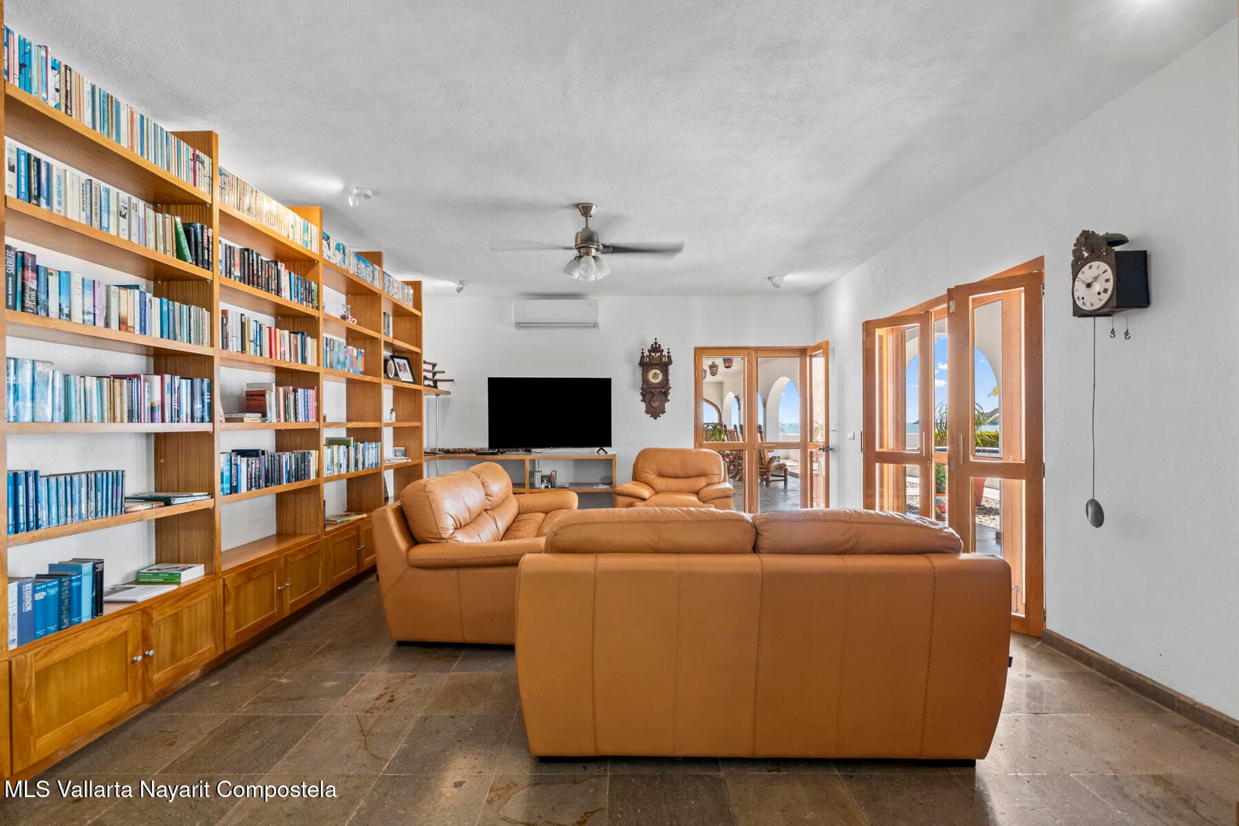 3 Calle Tiburon 16