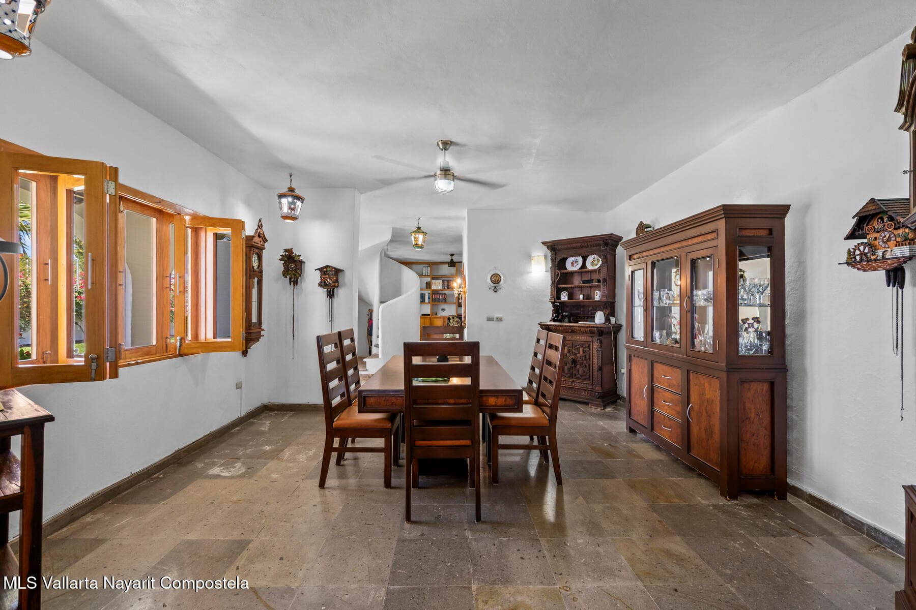 3 Calle Tiburon 18