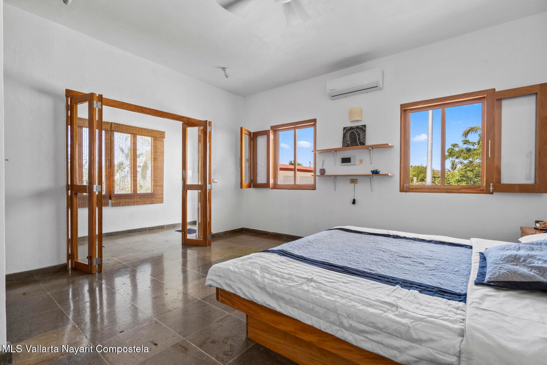 3 Calle Tiburon 26