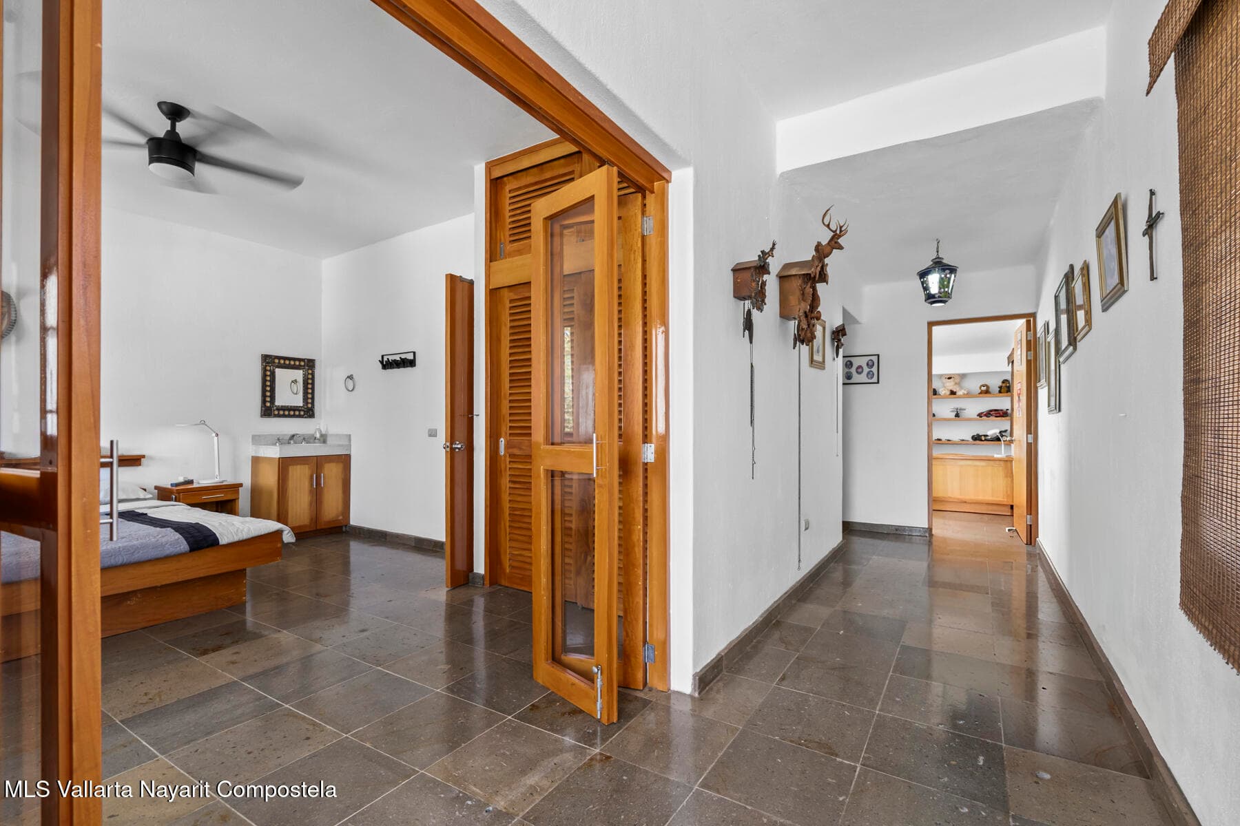 3 Calle Tiburon 27