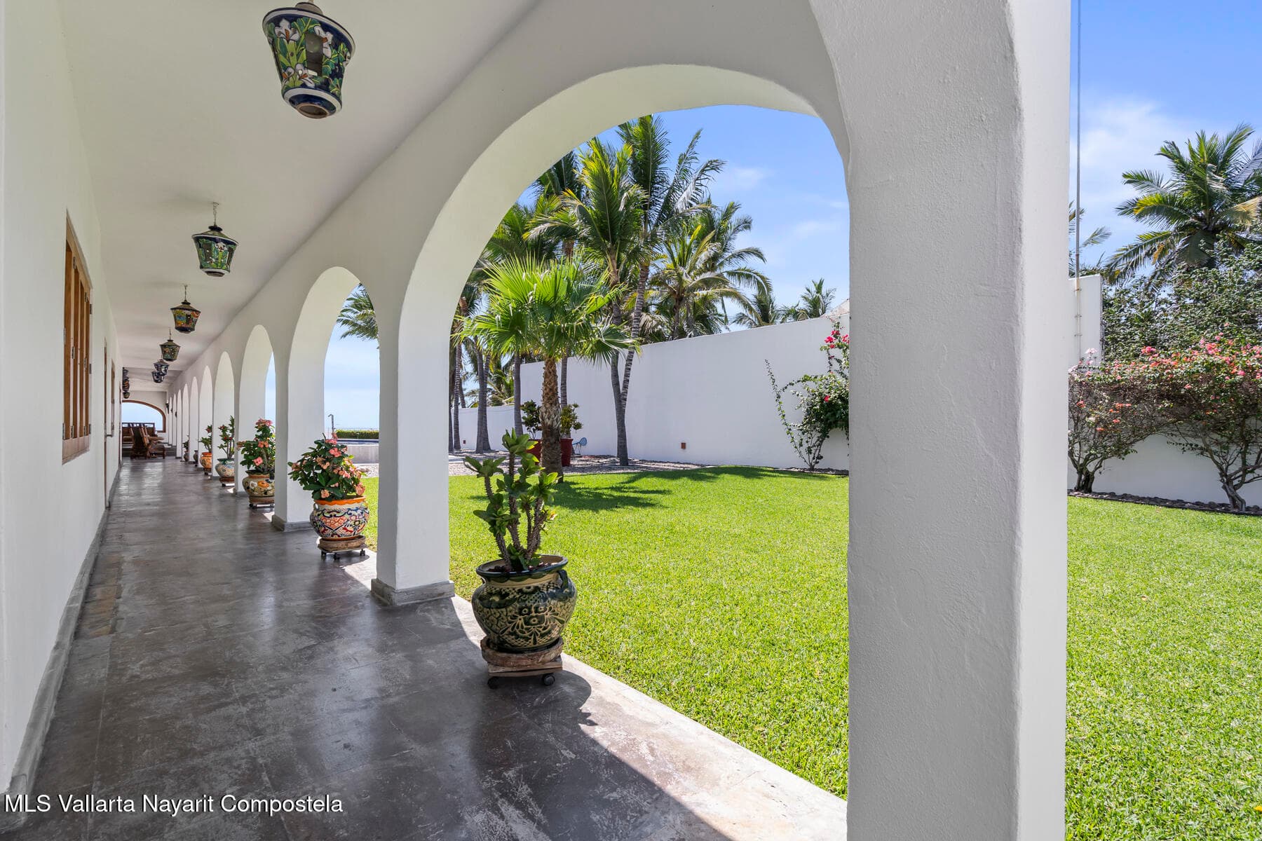 3 Calle Tiburon 33