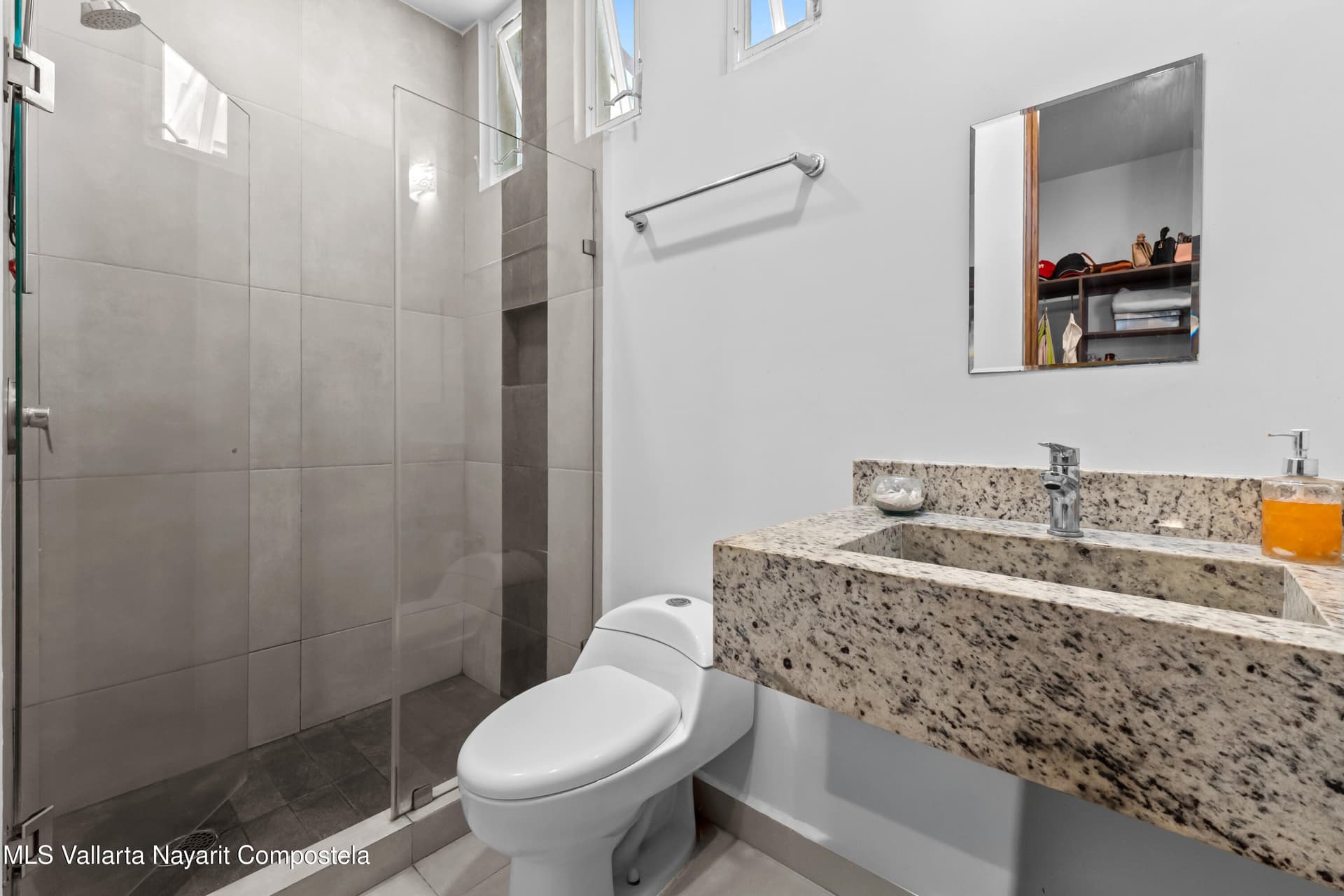 Ebano Residencial 27