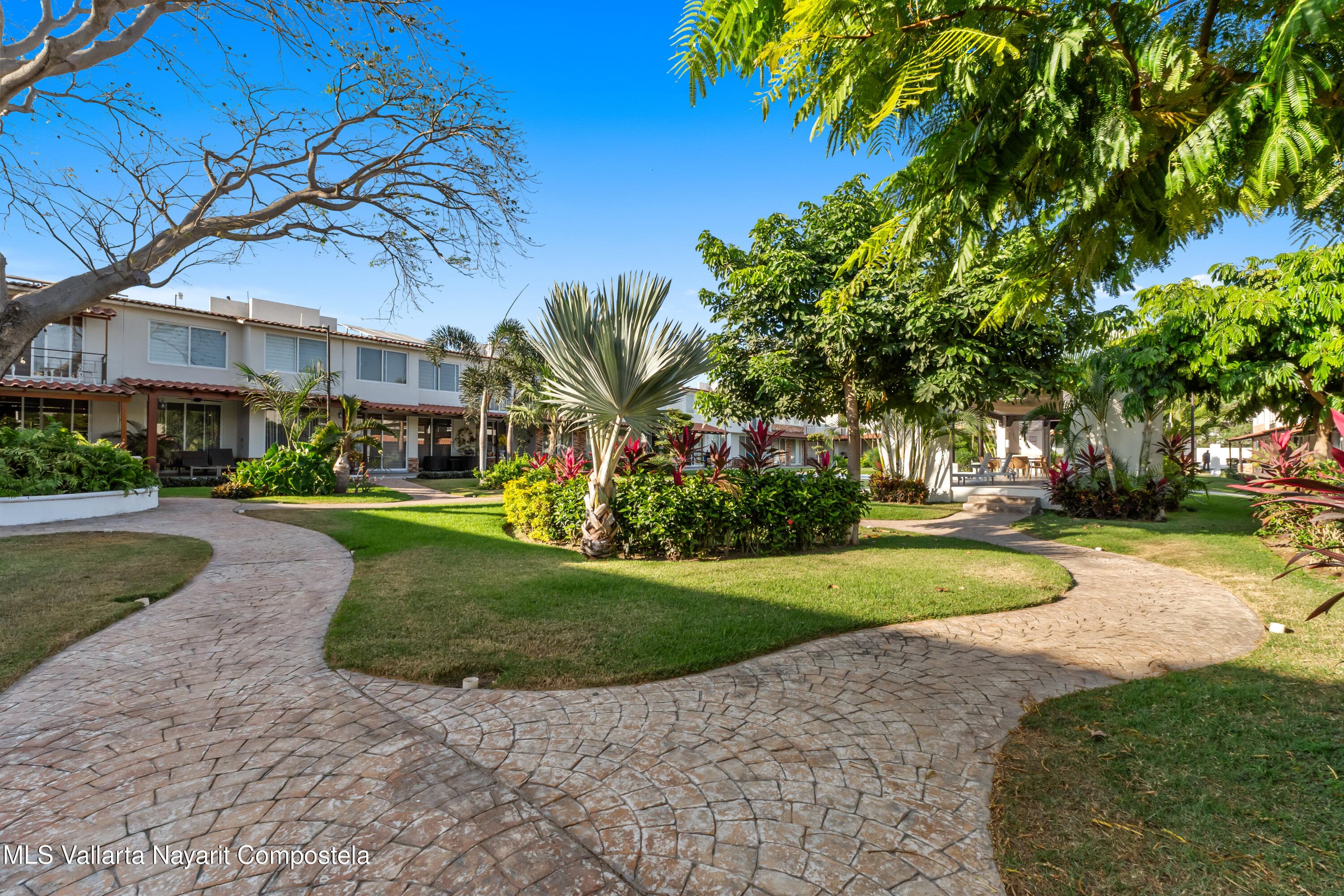 Ebano Residencial 4