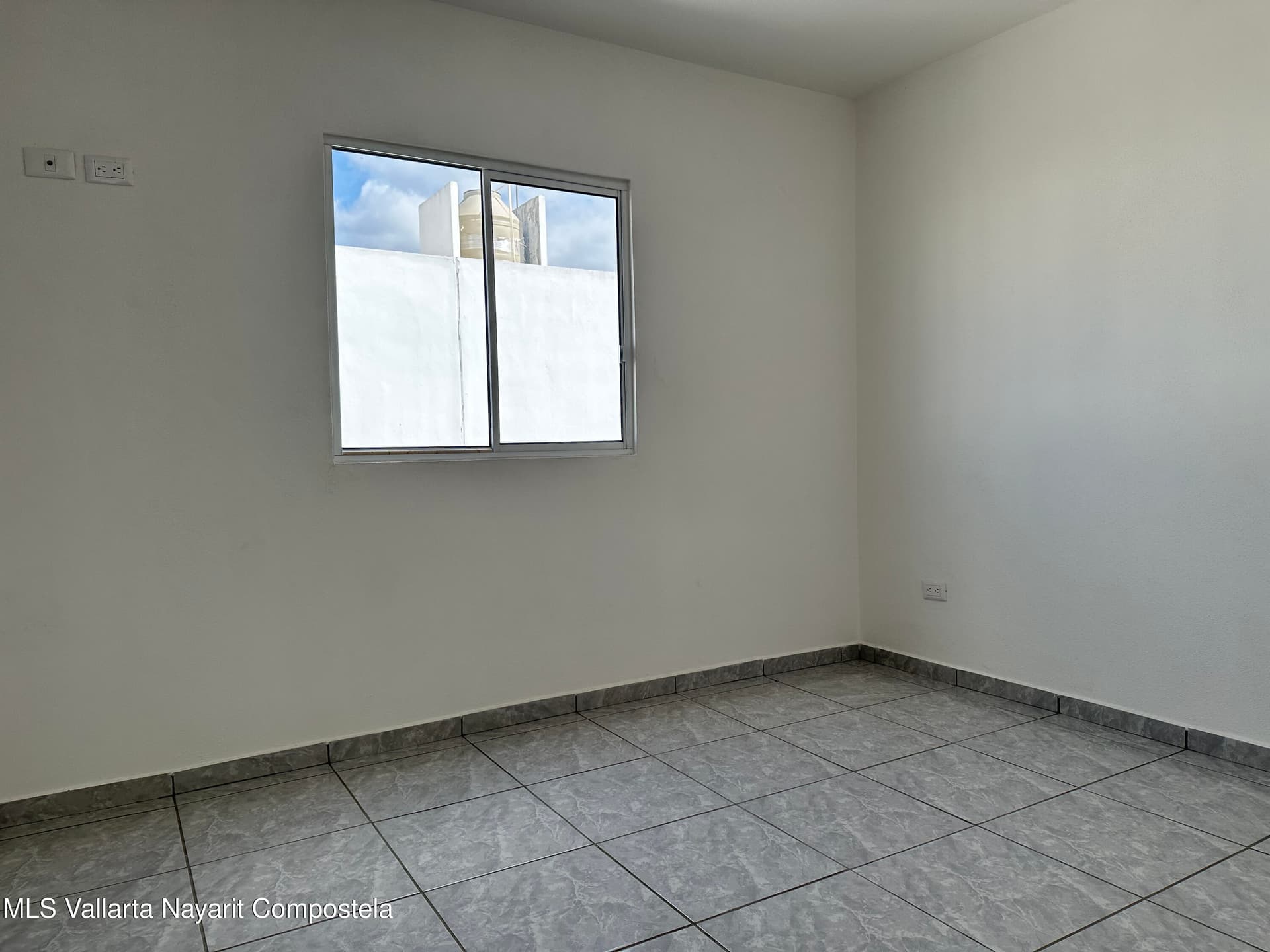 415-B Vista al Puerto 8