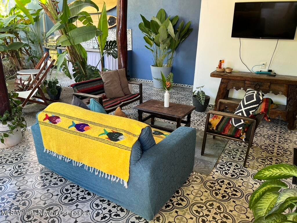 32 Francisco I Madero, 25