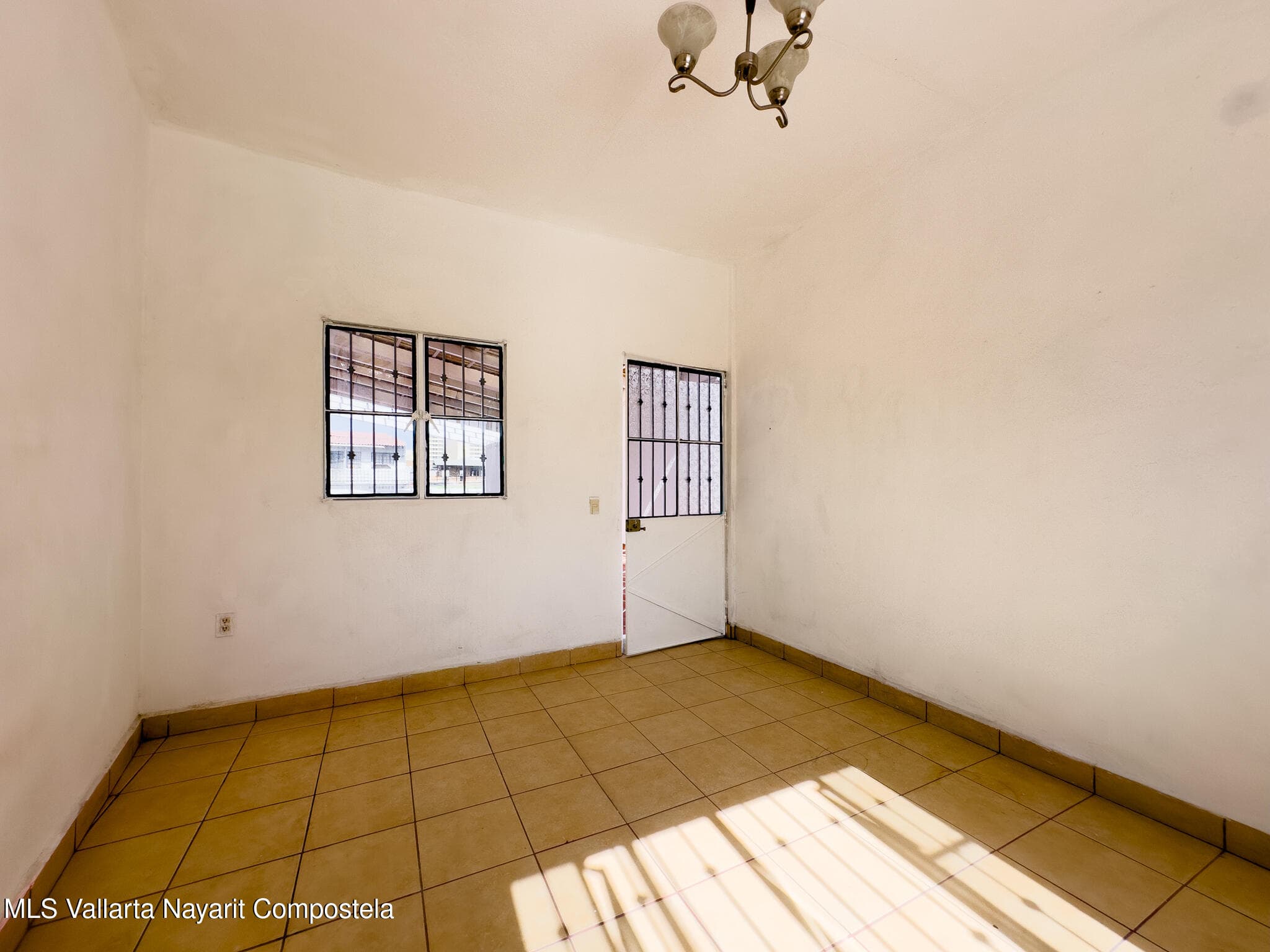 384 Francisco Villa 28