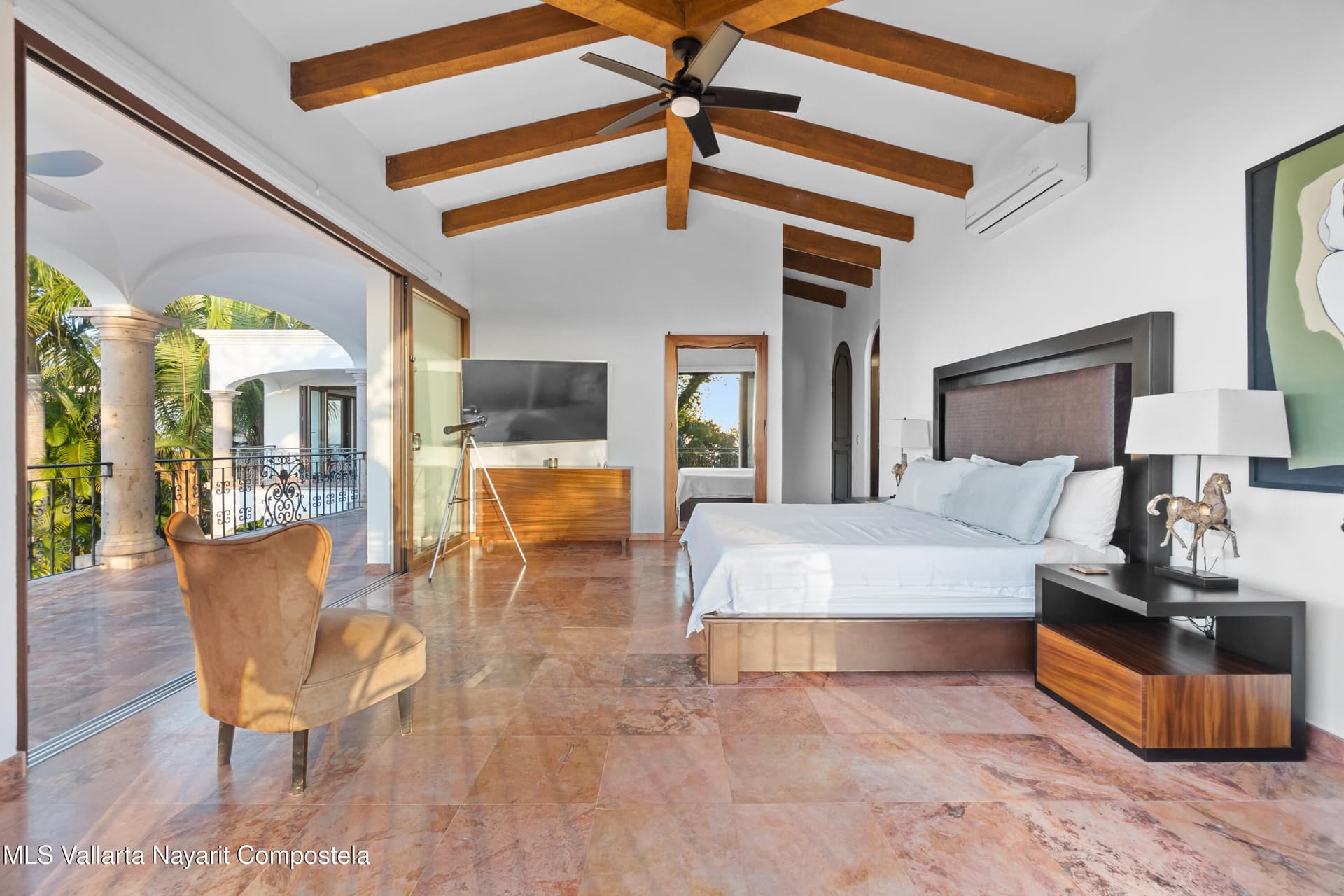 Sierra Del Mar 24