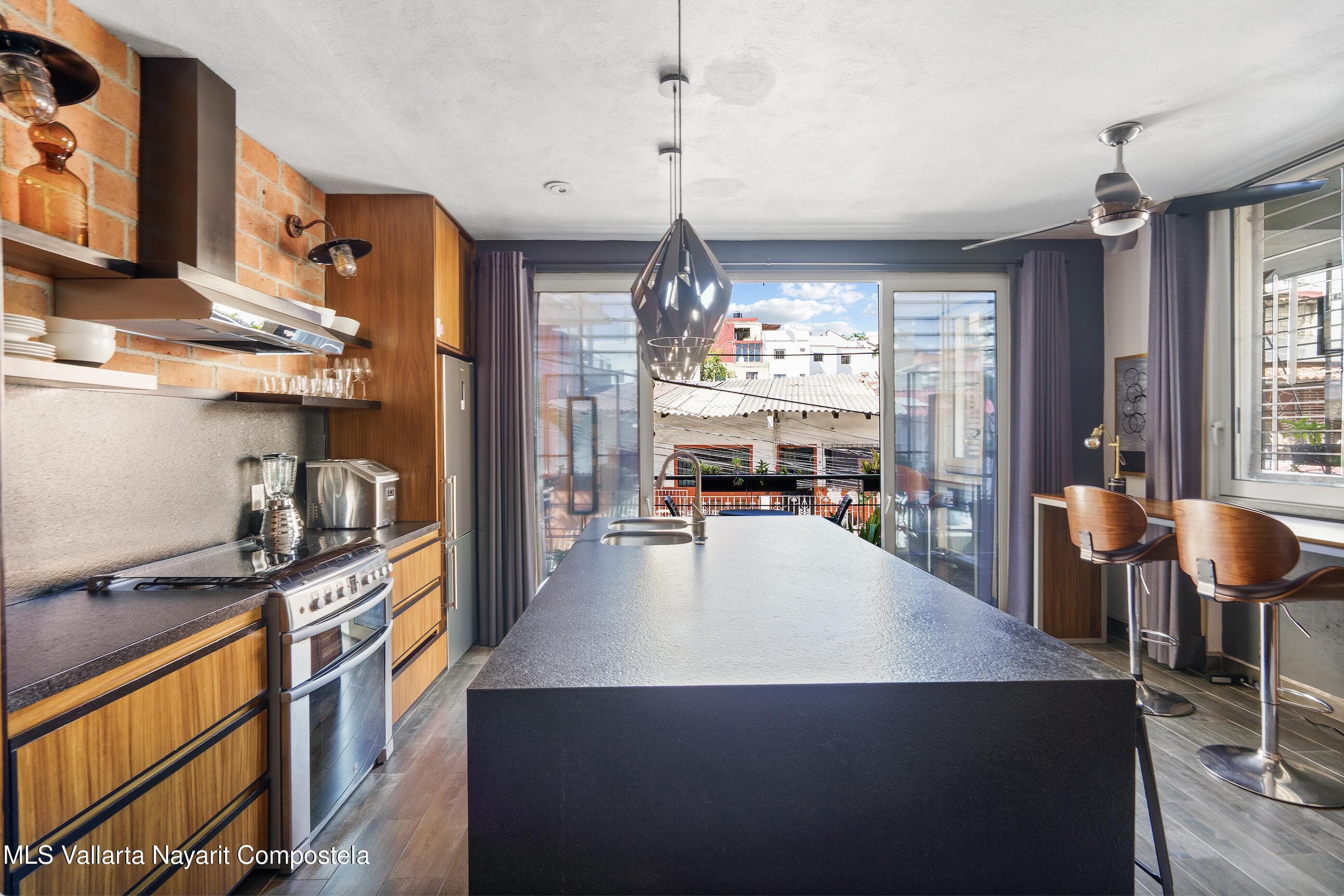 Condo 18